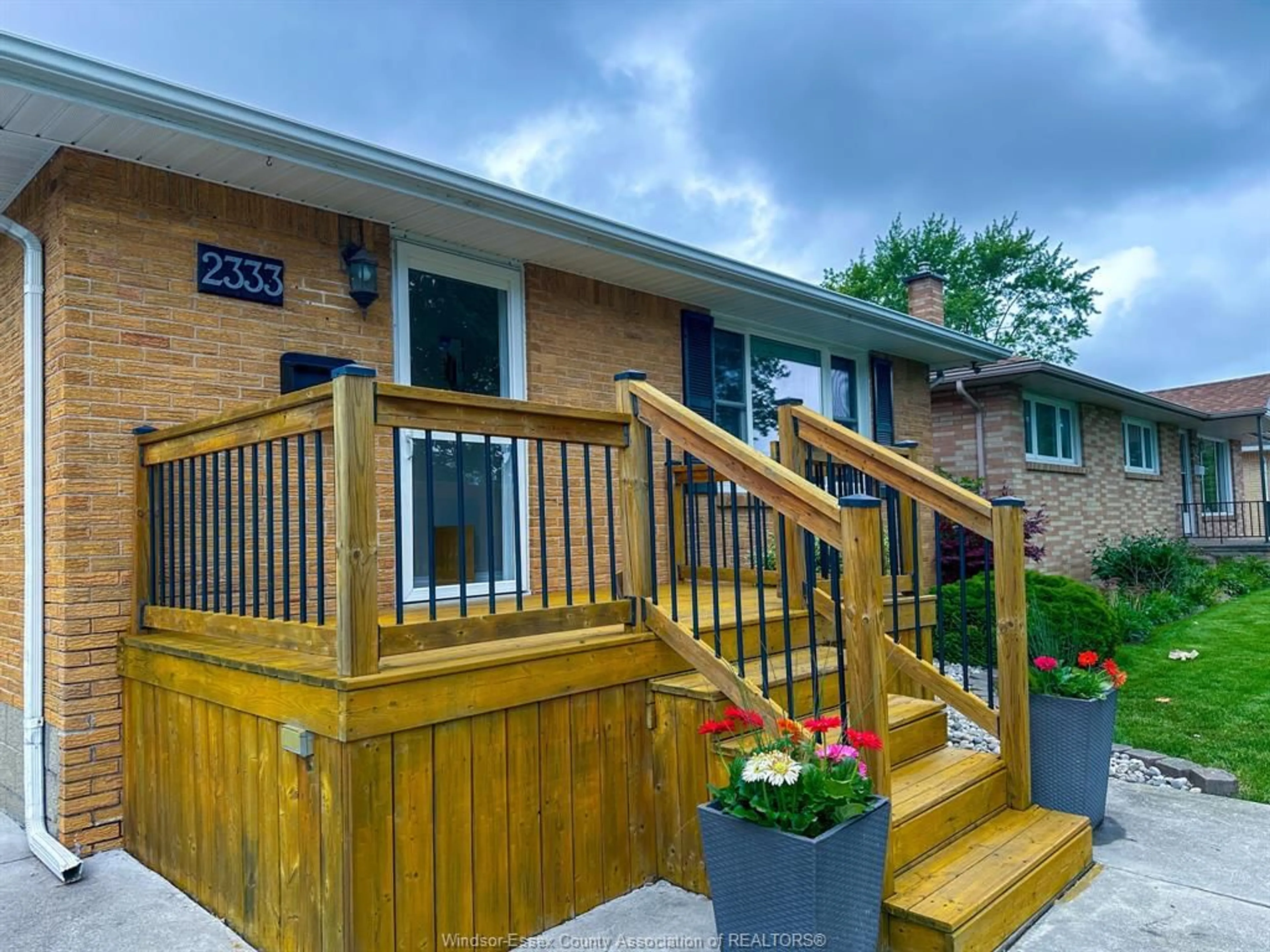 Unknown for 2333 AUBIN, Windsor Ontario N8W 4L4