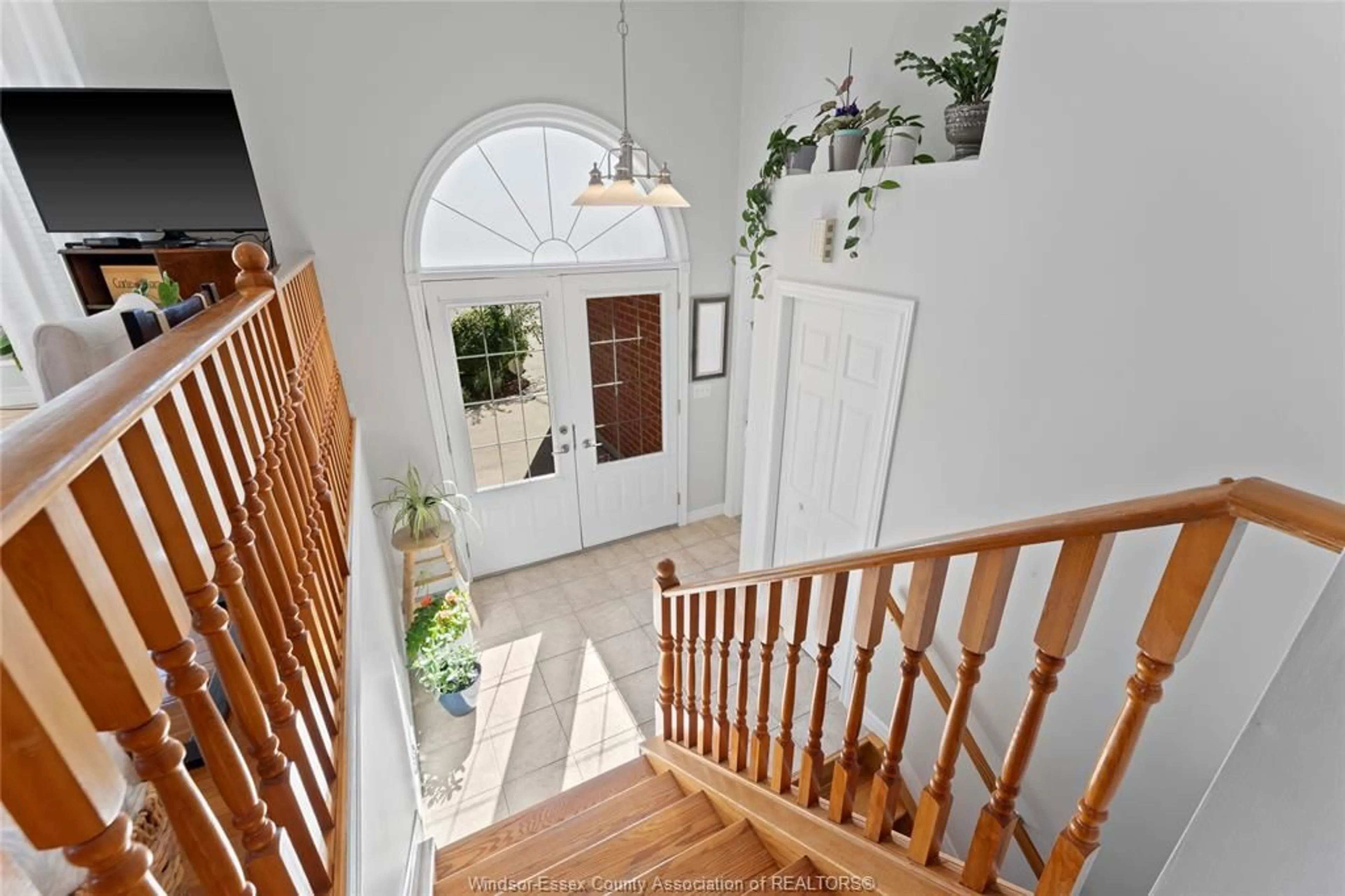 Indoor foyer for 1082 MONARCH MEADOWS, Lakeshore Ontario N0R 1A0