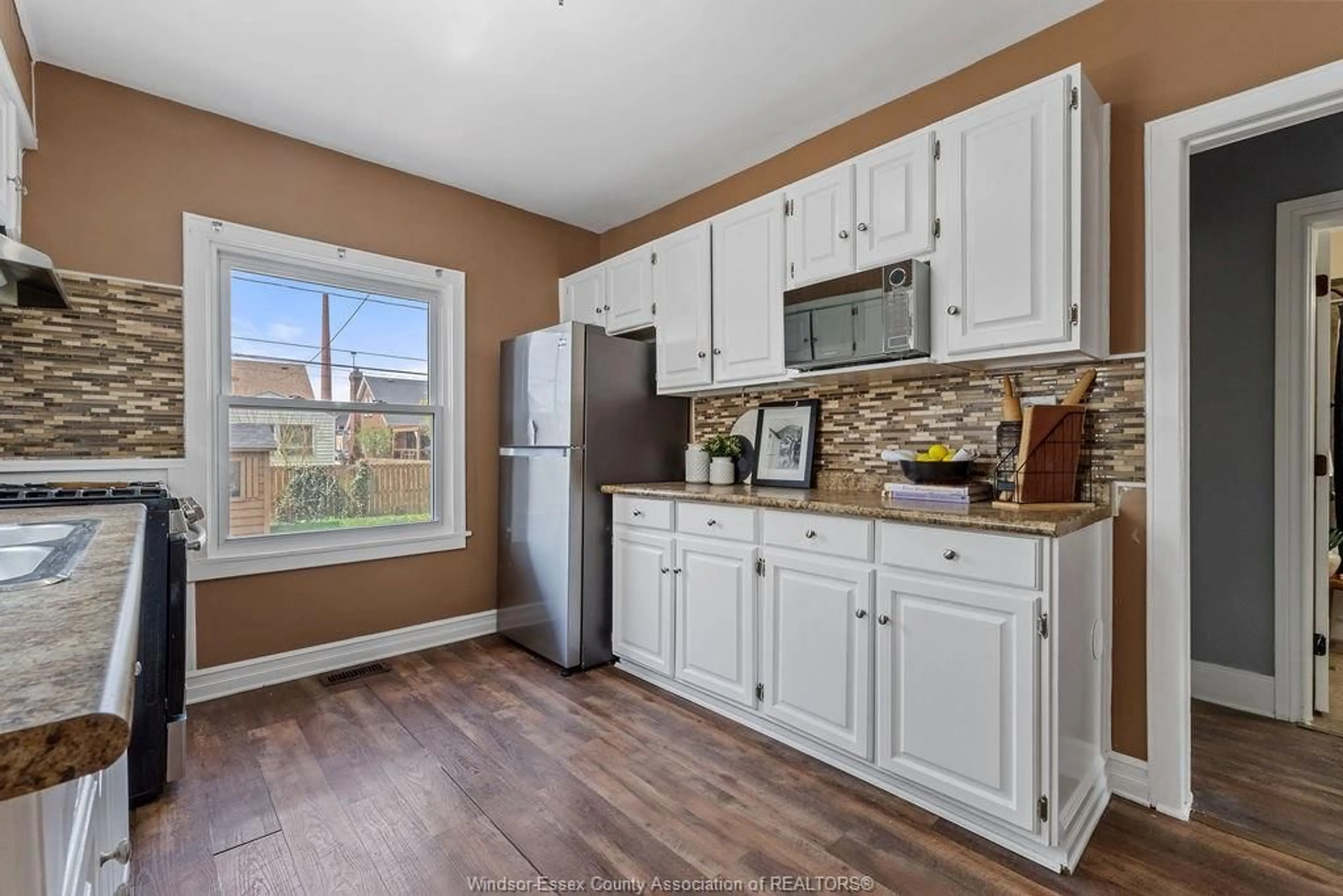 Open concept kitchen, ceramic/tile floor for 2263 TURNER Rd, Windsor Ontario N8W 3K4