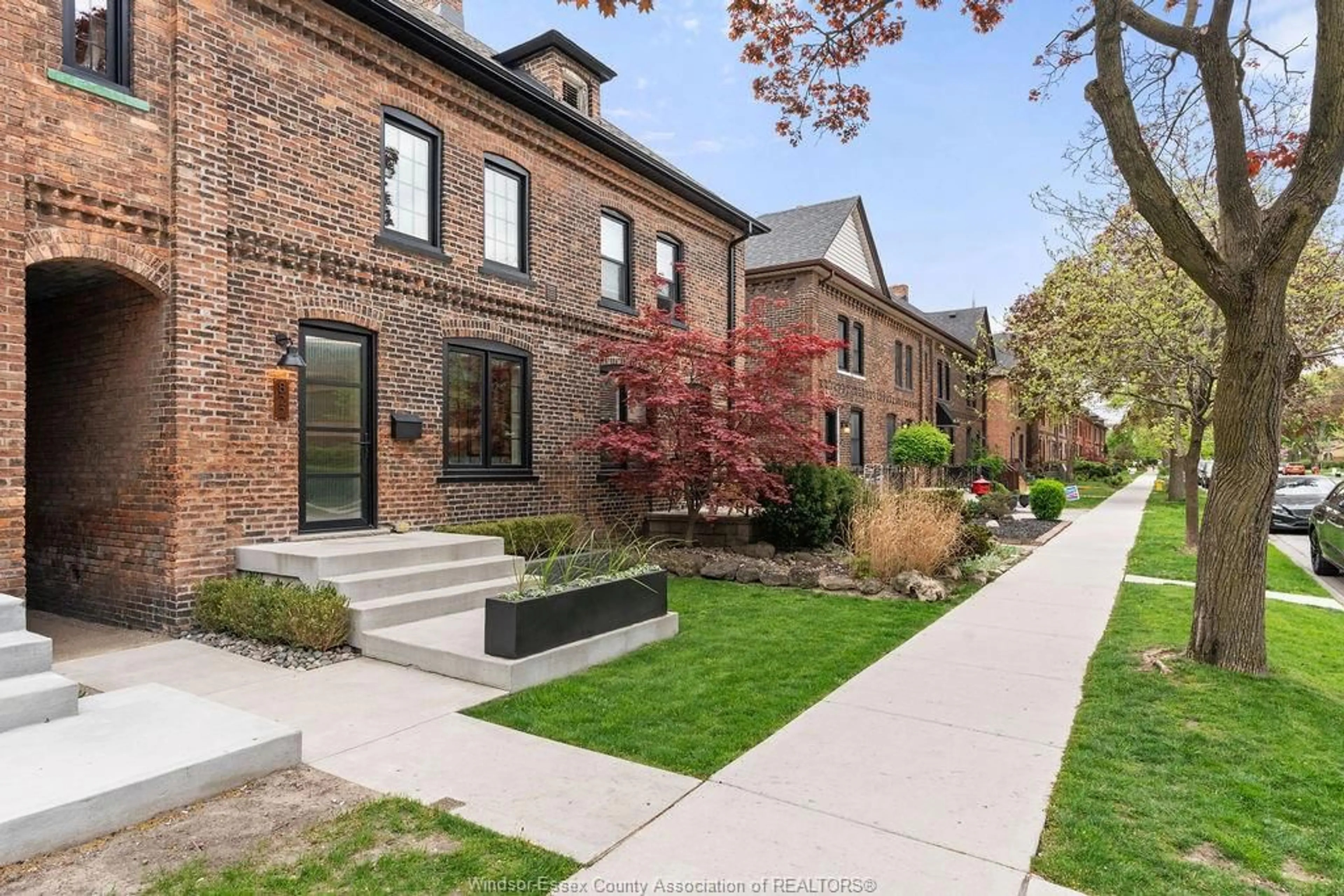 Home with brick exterior material, street for 822 MONMOUTH, Windsor Ontario N8Y 3L4