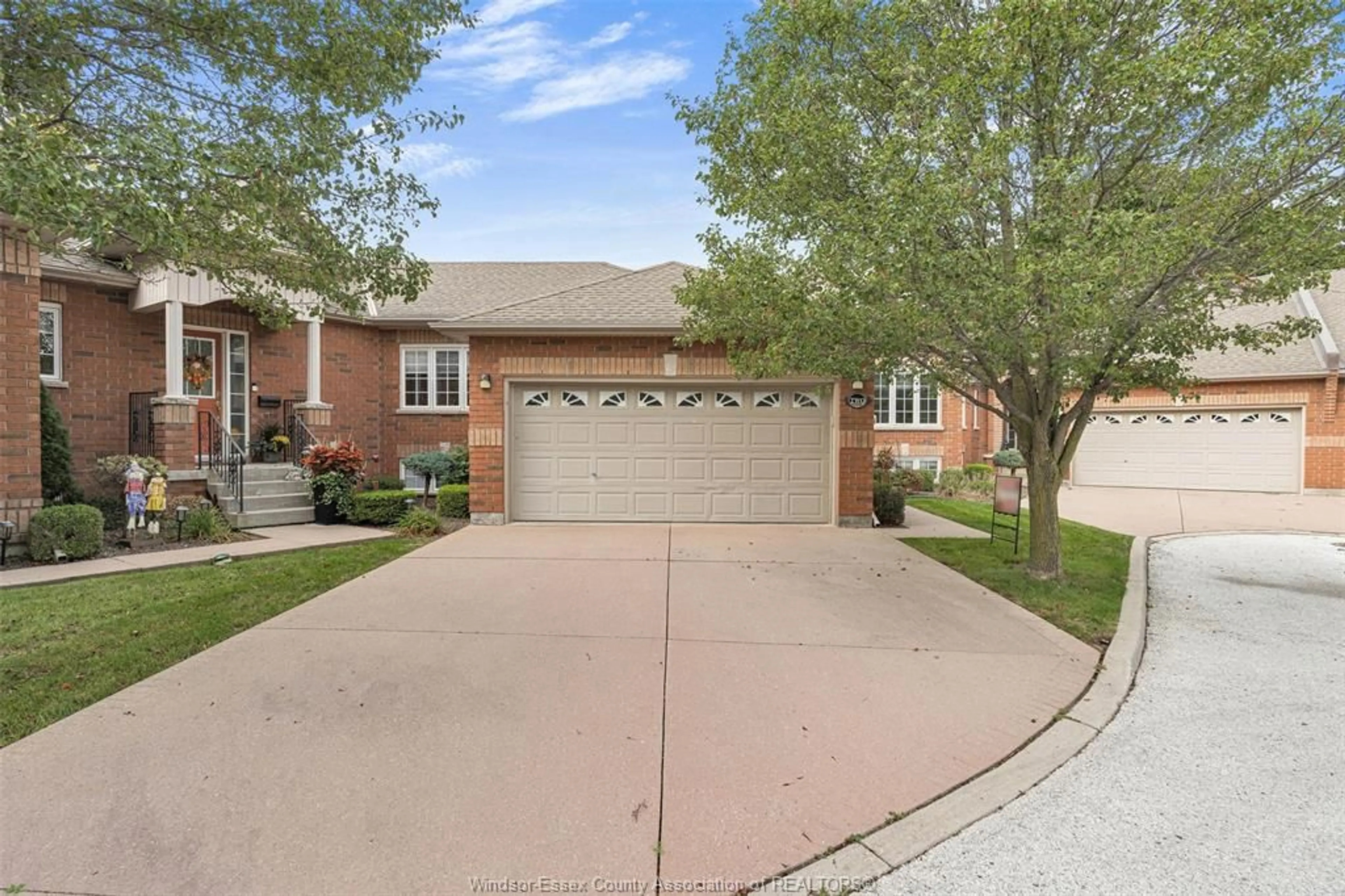 Unknown for 32 ROBSON Rd #2, Leamington Ontario N8H 2M9