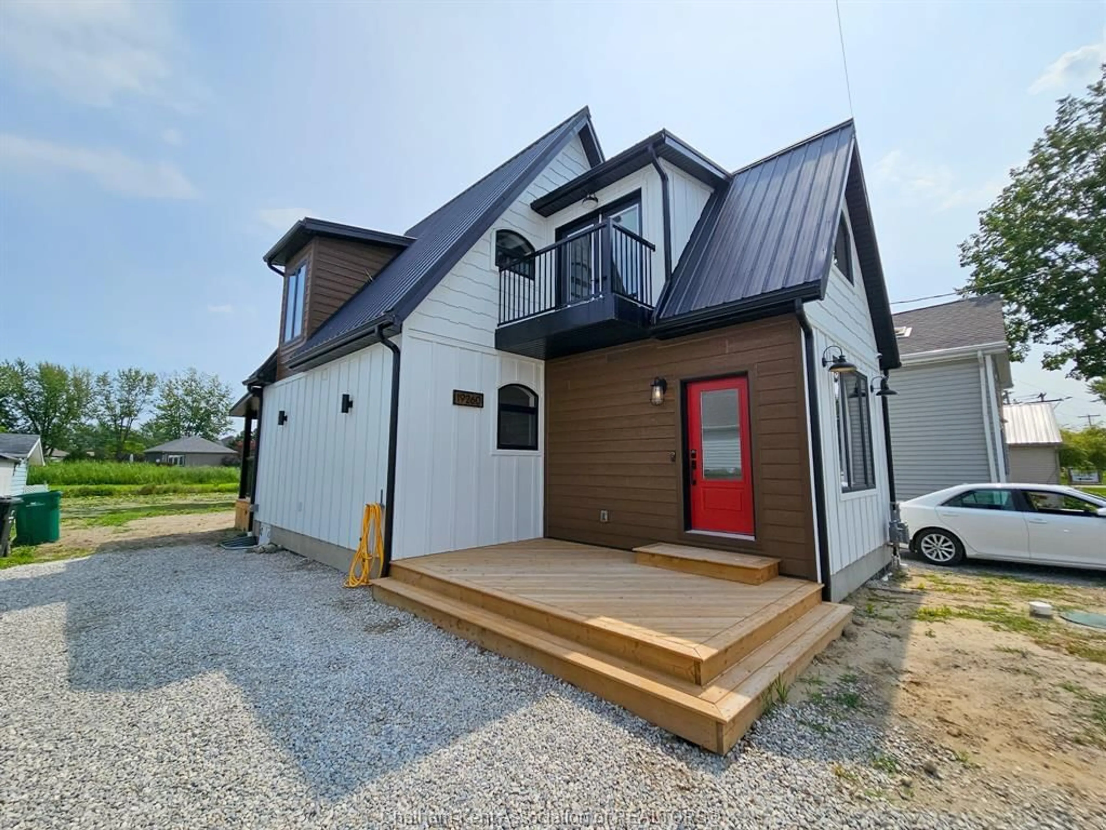 A pic from outside/outdoor area/front of a property/back of a property/a pic from drone, street for 19260 Lakeside Dr, Lighthouse Cove Ontario N0P 2L0