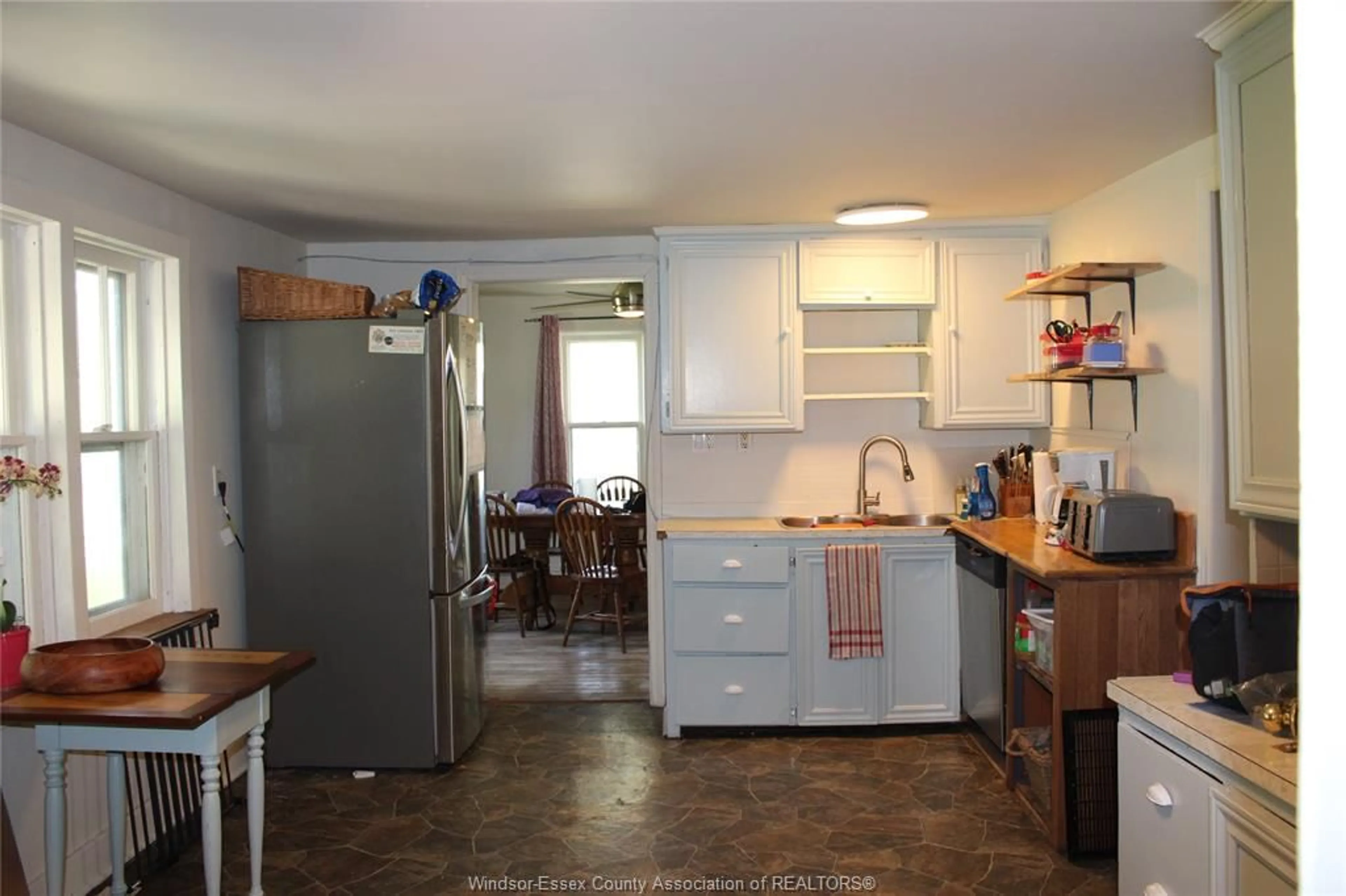 Standard kitchen, unknown for 6212 COUNTY RD 46, Lakeshore Ontario N0P 1J0