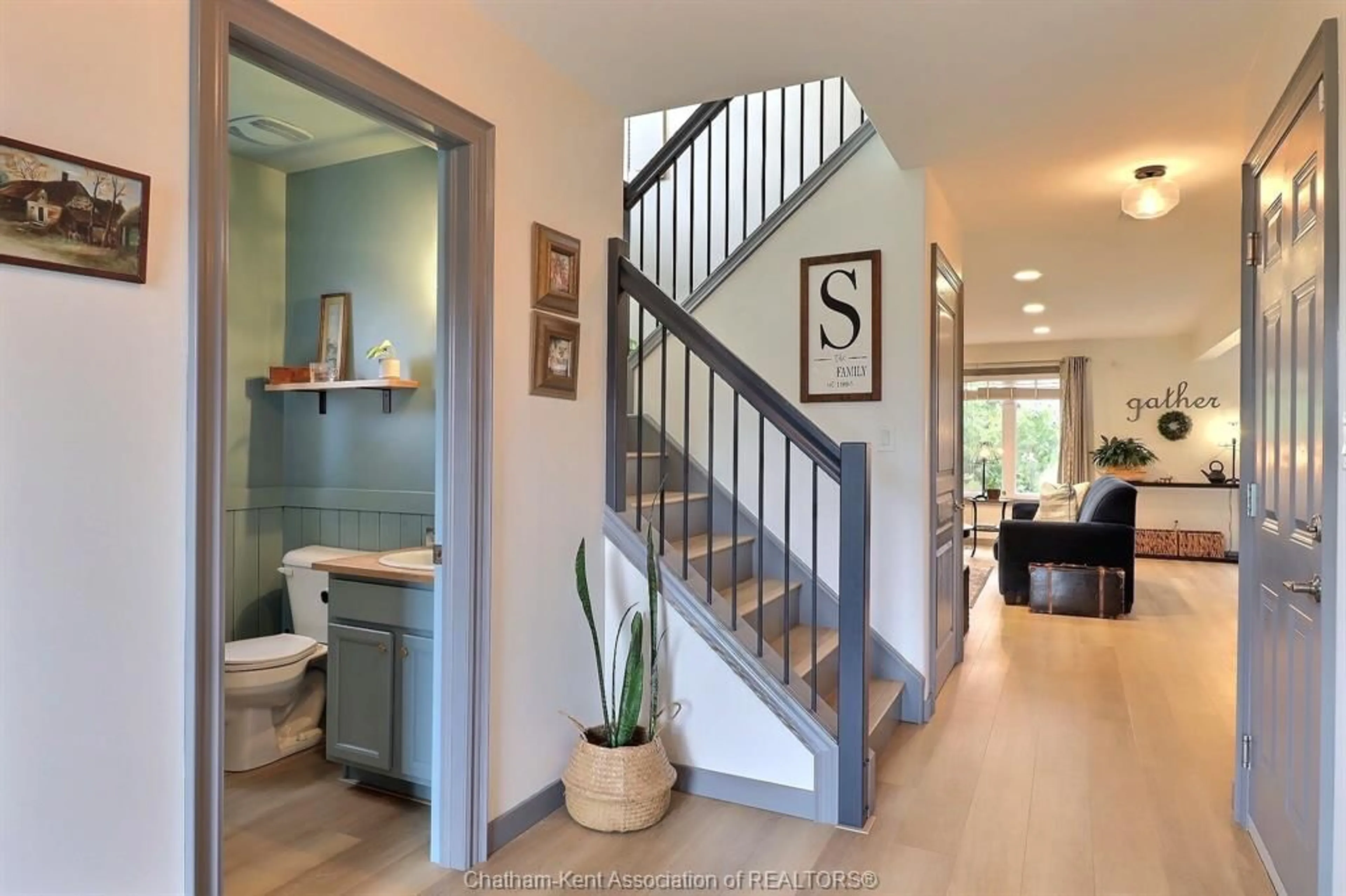 Indoor entryway for 136 Morning Glory Lane, Chatham Ontario N7L 5S5