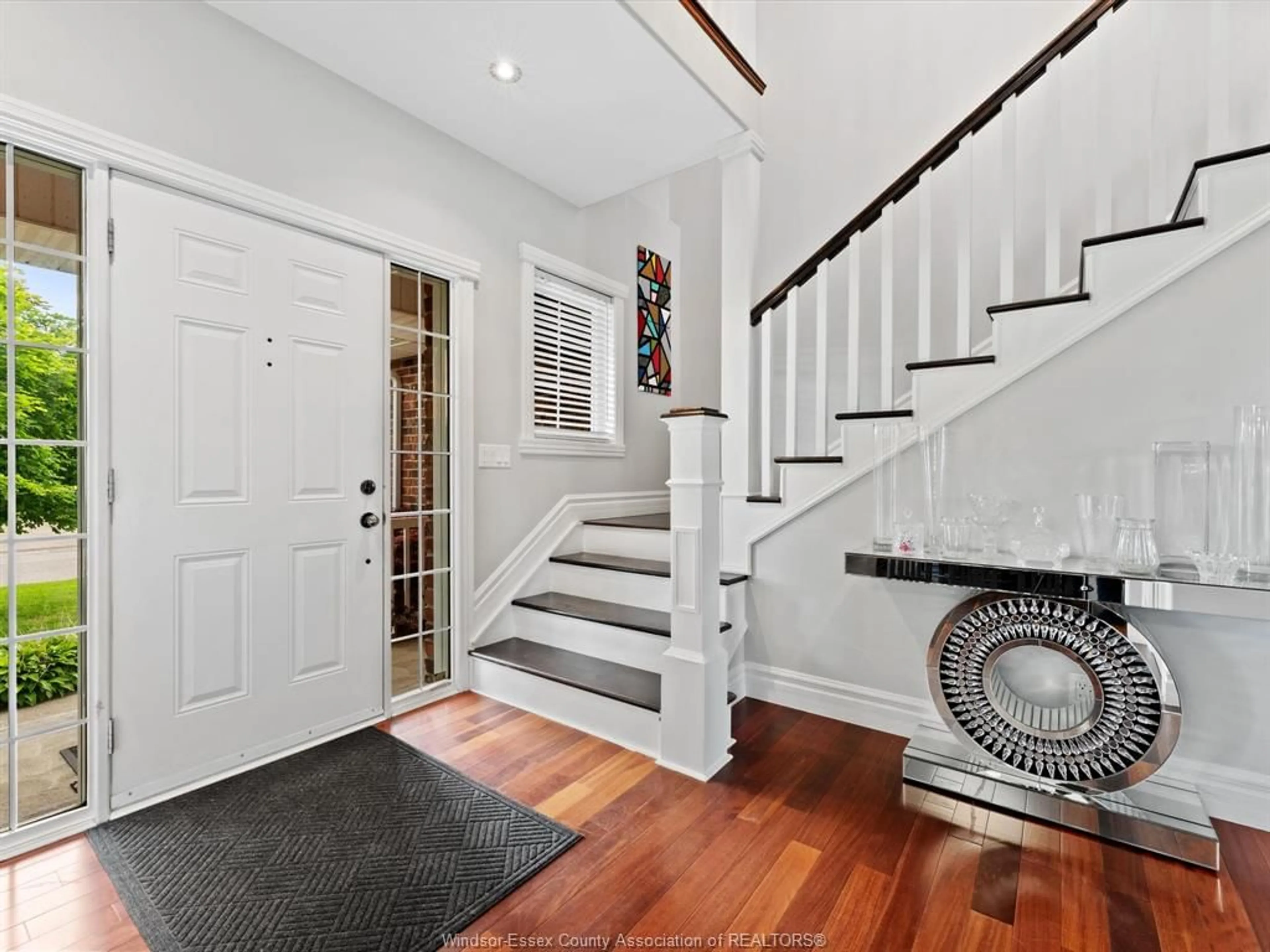 Indoor entryway for 78 JOANNE Crt, Leamington Ontario N8H 5N5