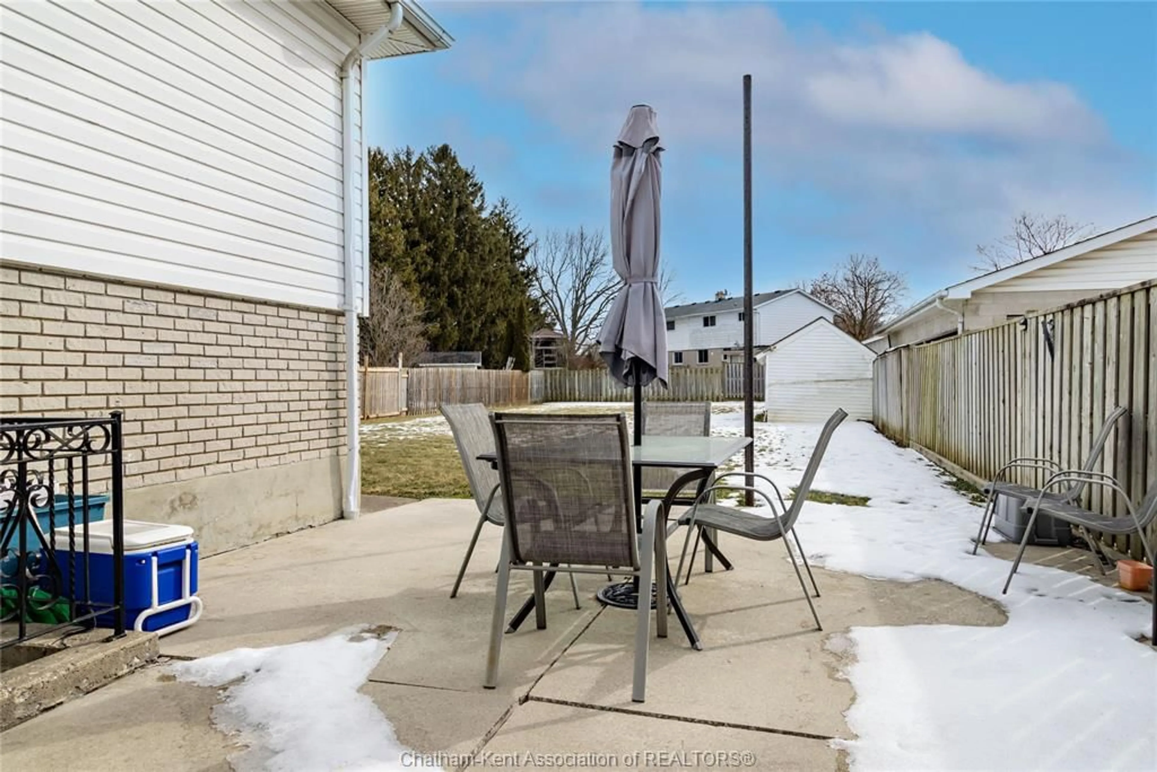 Patio, street for 282 PARK Ave, Chatham Ontario N7M 3V9