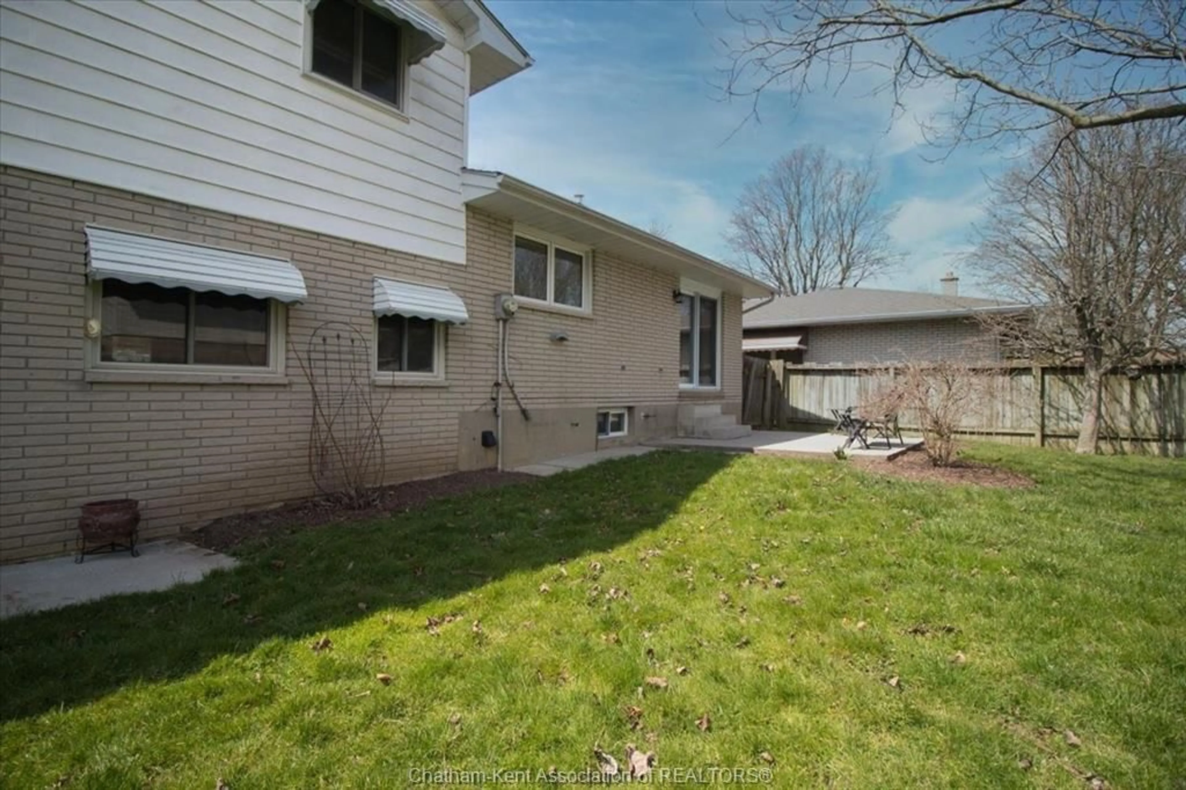 Unknown for 39 Wyandott St, Chatham Ontario N7M 2T5