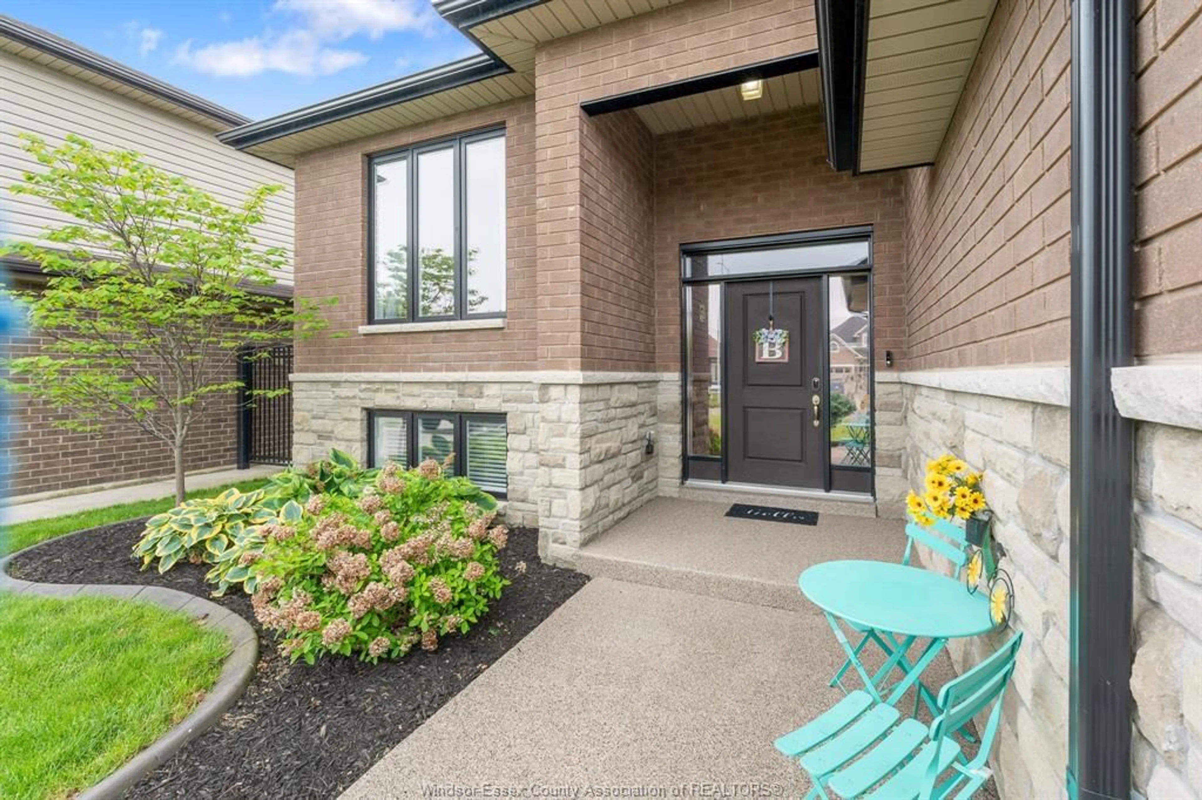 Home with brick exterior material, street for 437 BROWN Cres, Amherstburg Ontario N9V 0C1