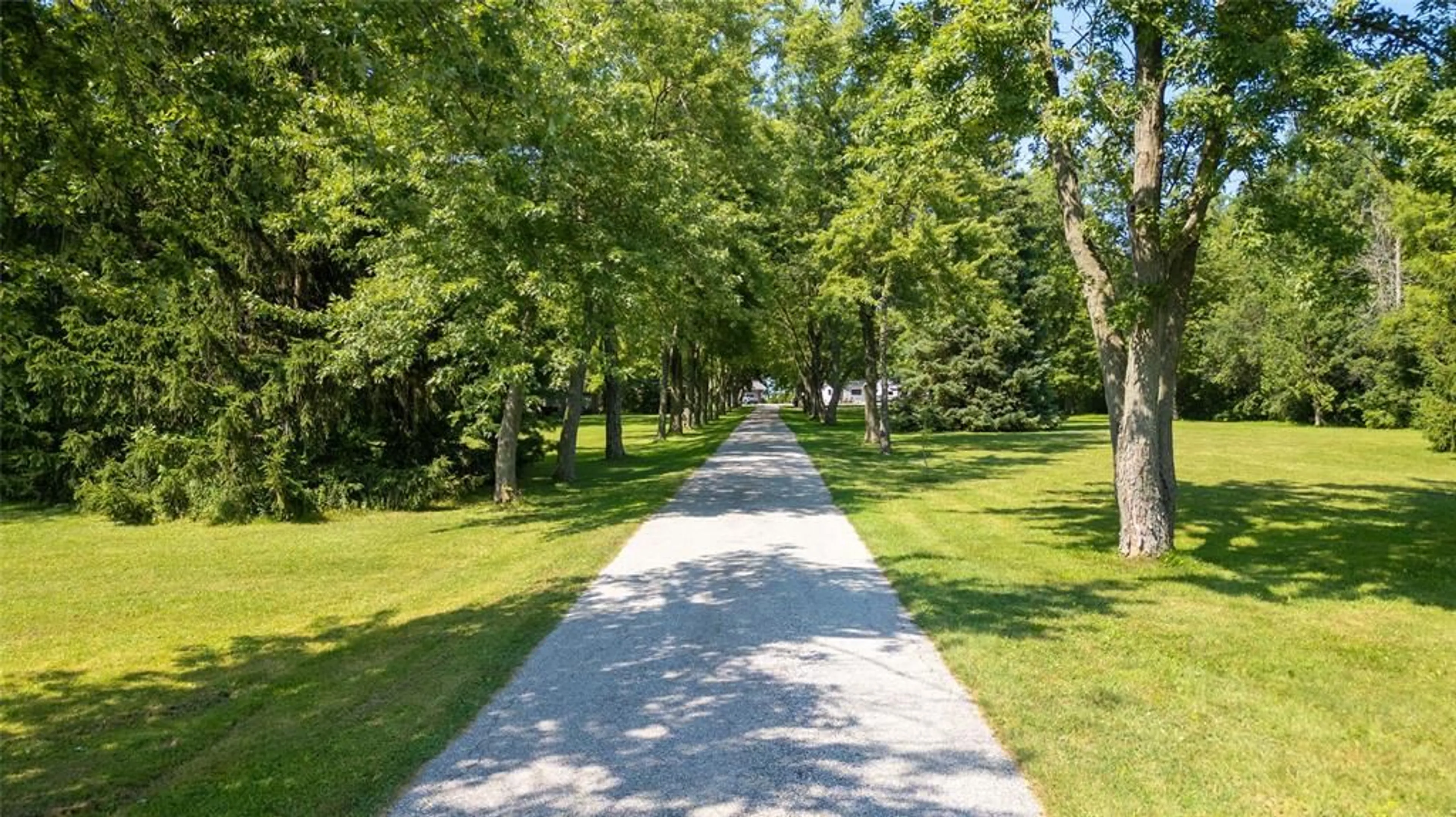 Patio, street for 5168 LAKESHORE Rd, Plympton-Wyoming Ontario N0N 1J6