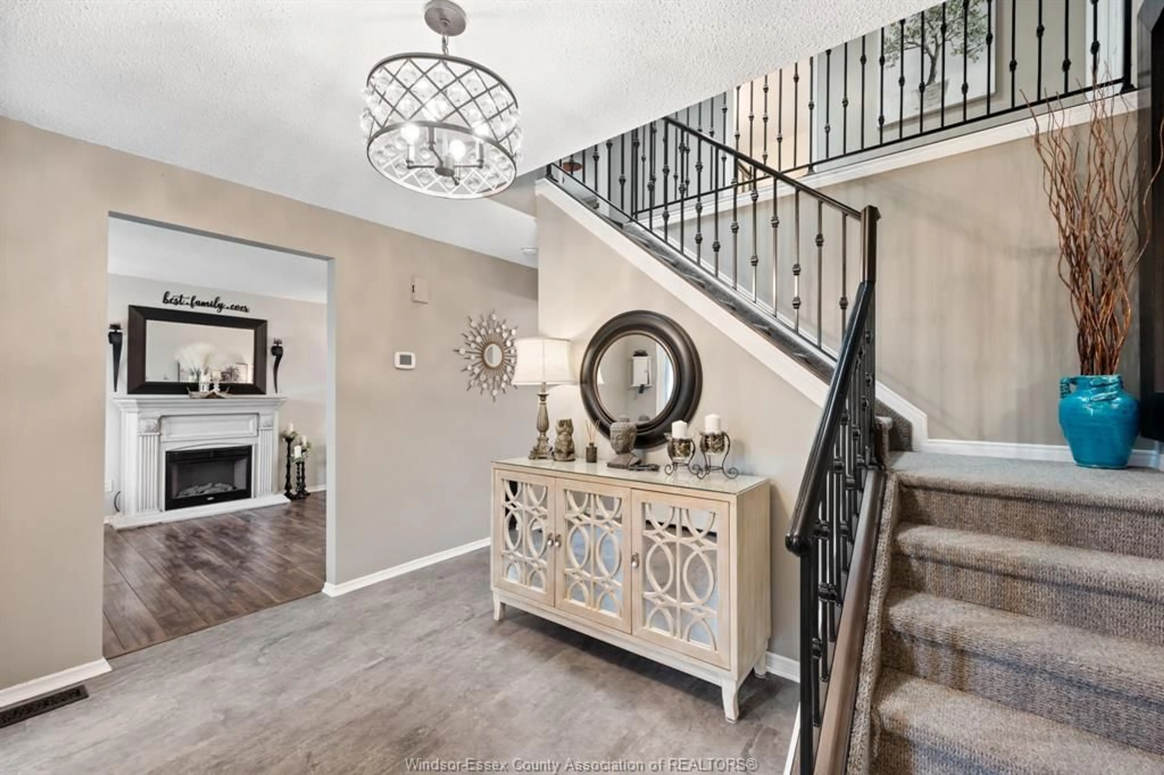 Indoor entryway for 12140 BAILLARGEON, Tecumseh Ontario N8N 3Z9
