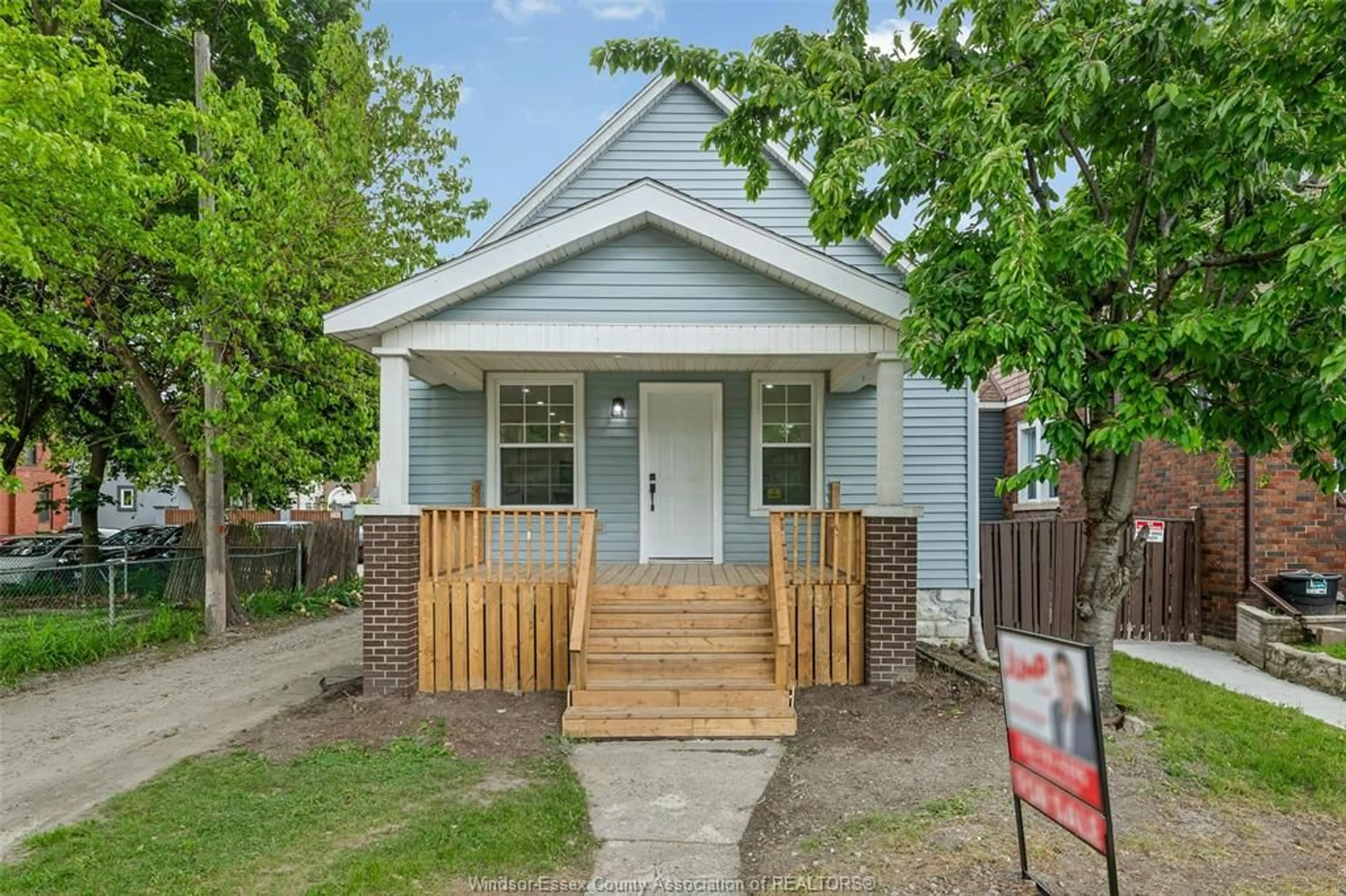 Unknown for 1220 DUFFERIN Pl, Windsor Ontario N8X 3K1