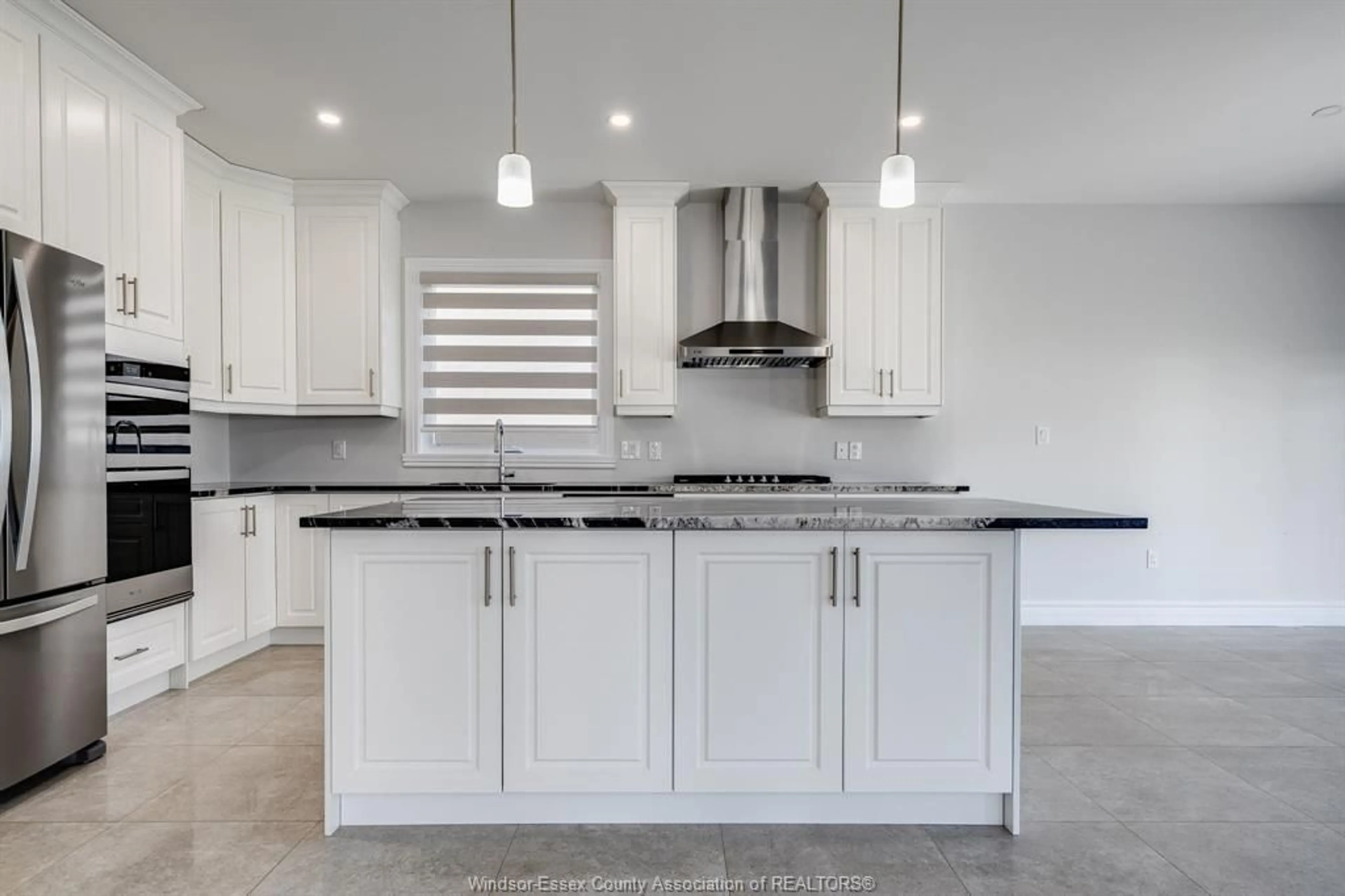 Contemporary kitchen, ceramic/tile floor for 210 COWAN Crt, Amherstburg Ontario N9V 0G9