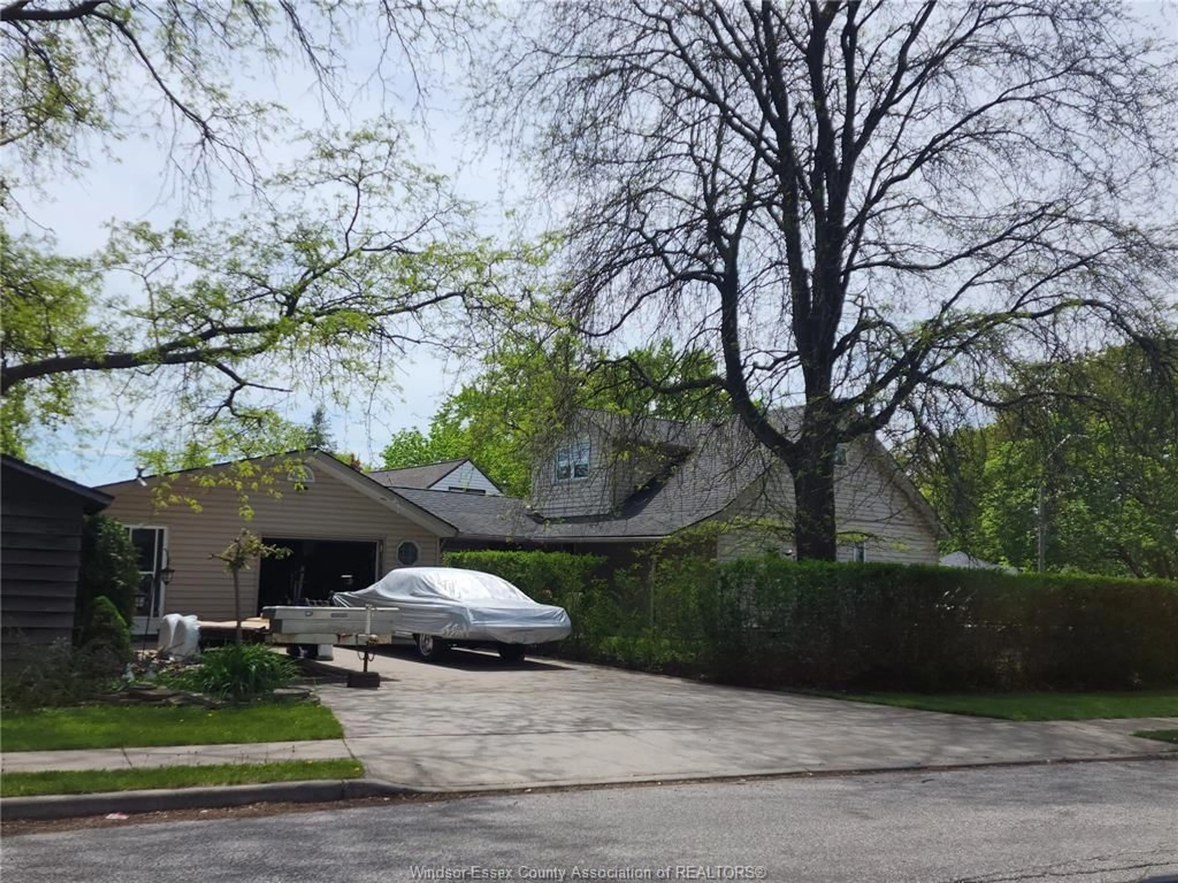 Unknown for 910 JEFFERSON Blvd, Windsor Ontario N8S 2R1