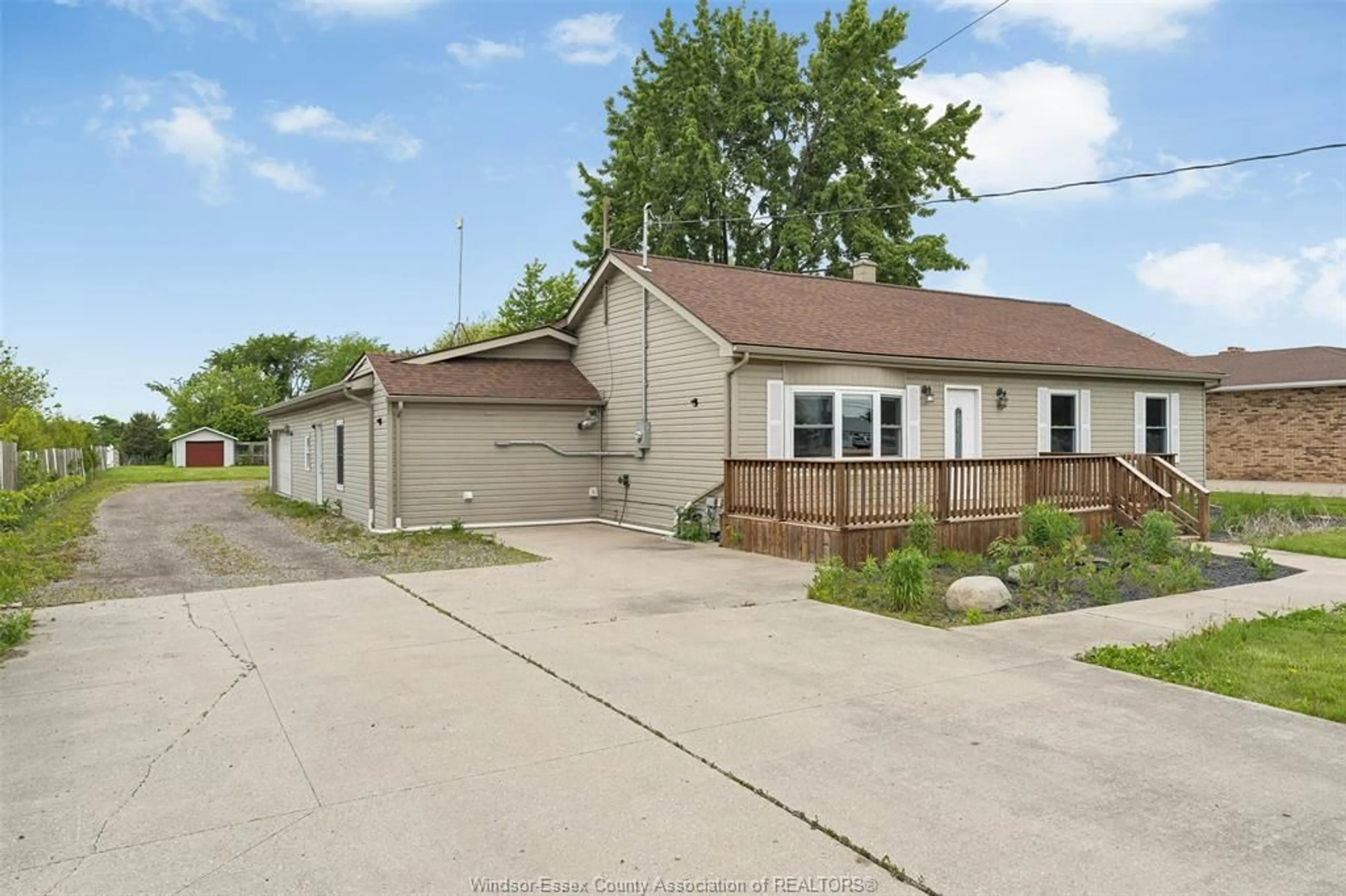 A pic from outside/outdoor area/front of a property/back of a property/a pic from drone, street for 525 HIGHWAY 77, Leamington Ontario N8H 3V8