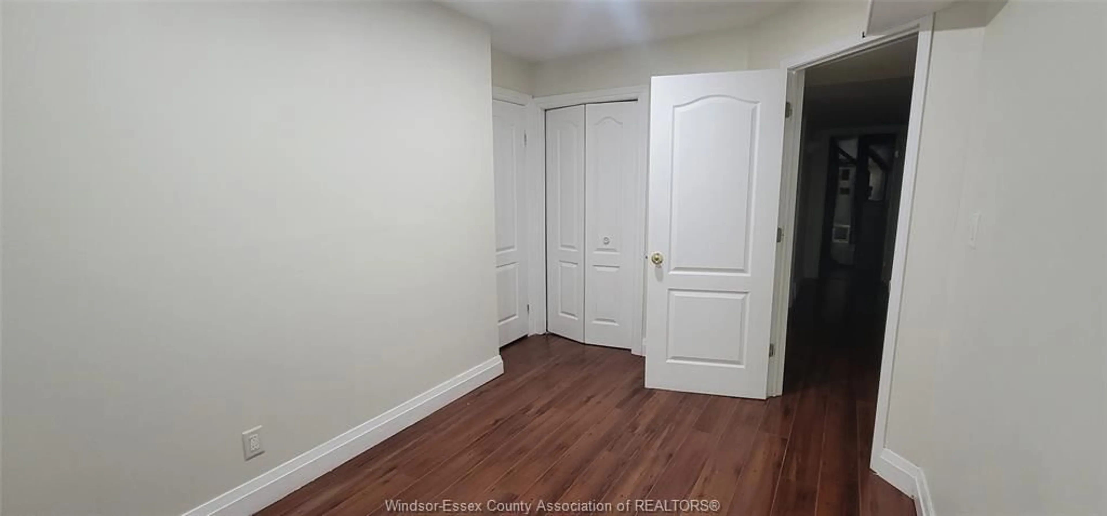 A pic of a room for 733 MASSIMO Cres, Windsor Ontario N9G 3C7