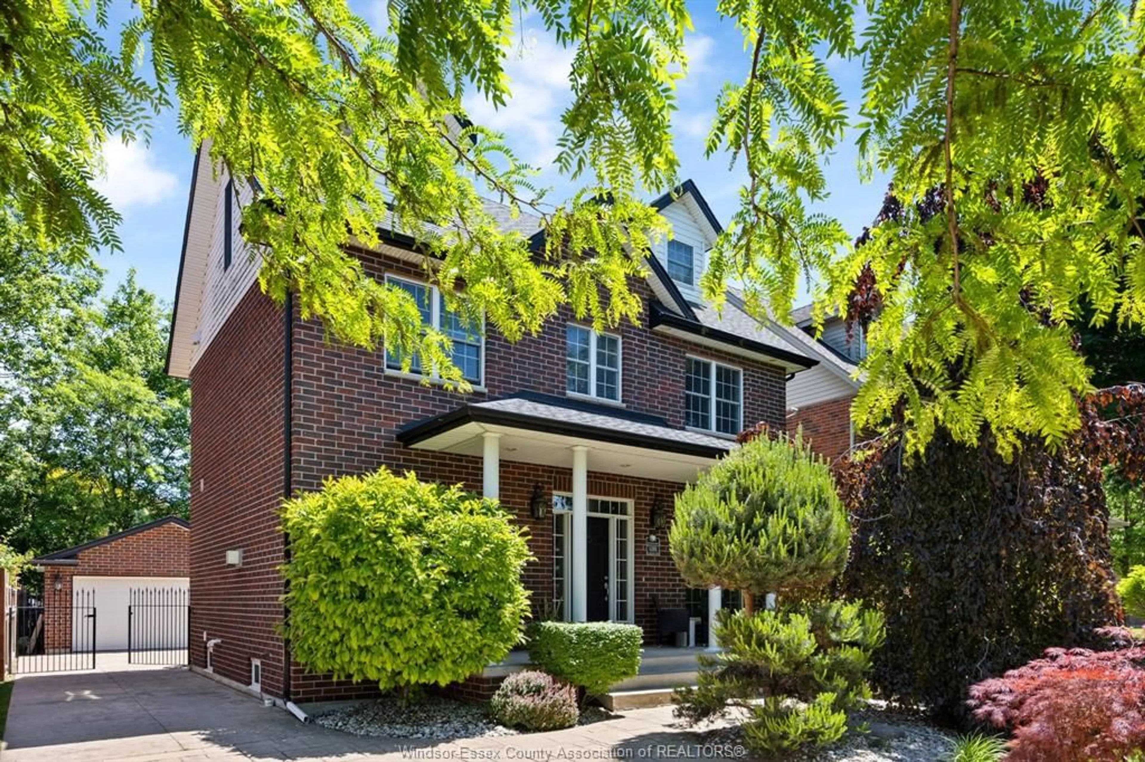 Home with brick exterior material, street for 1288 LAKEVIEW, Windsor Ontario N8P 1K9