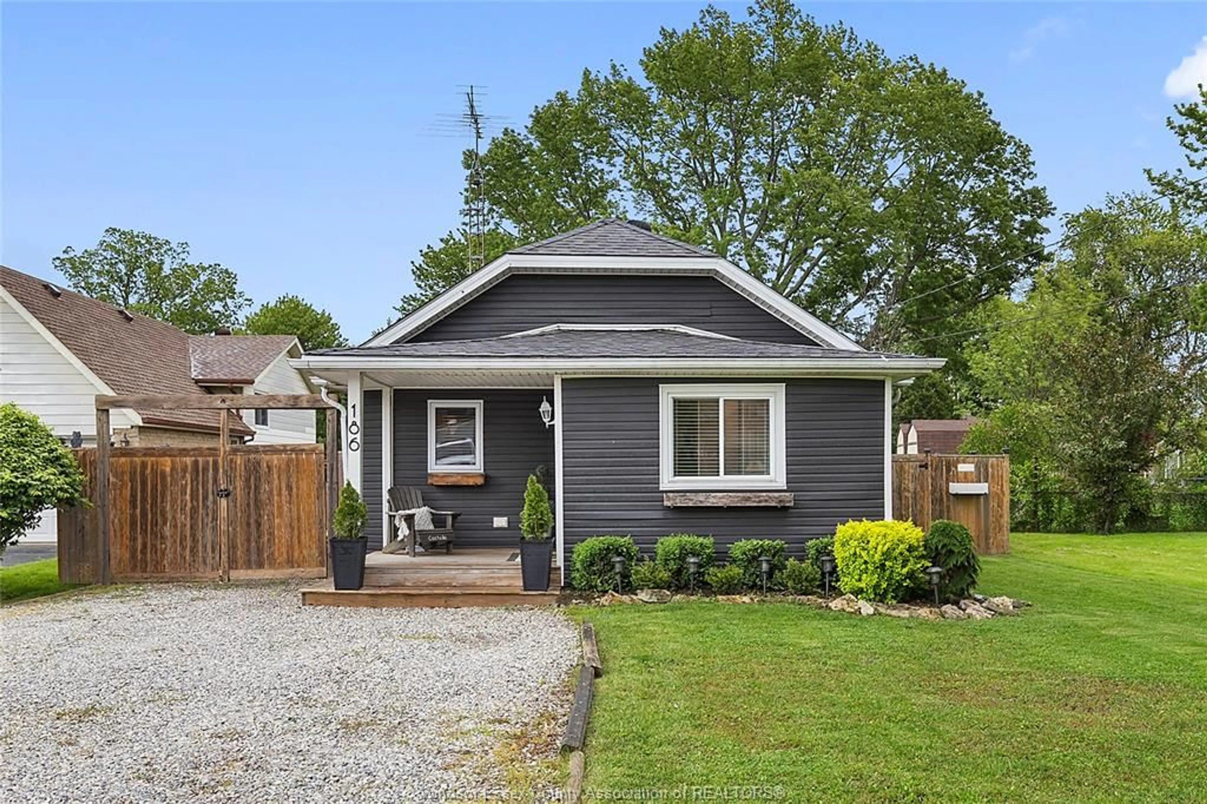 Home with vinyl exterior material, street for 186 EAST PUCE Rd, Lakeshore Ontario N0R 1A0