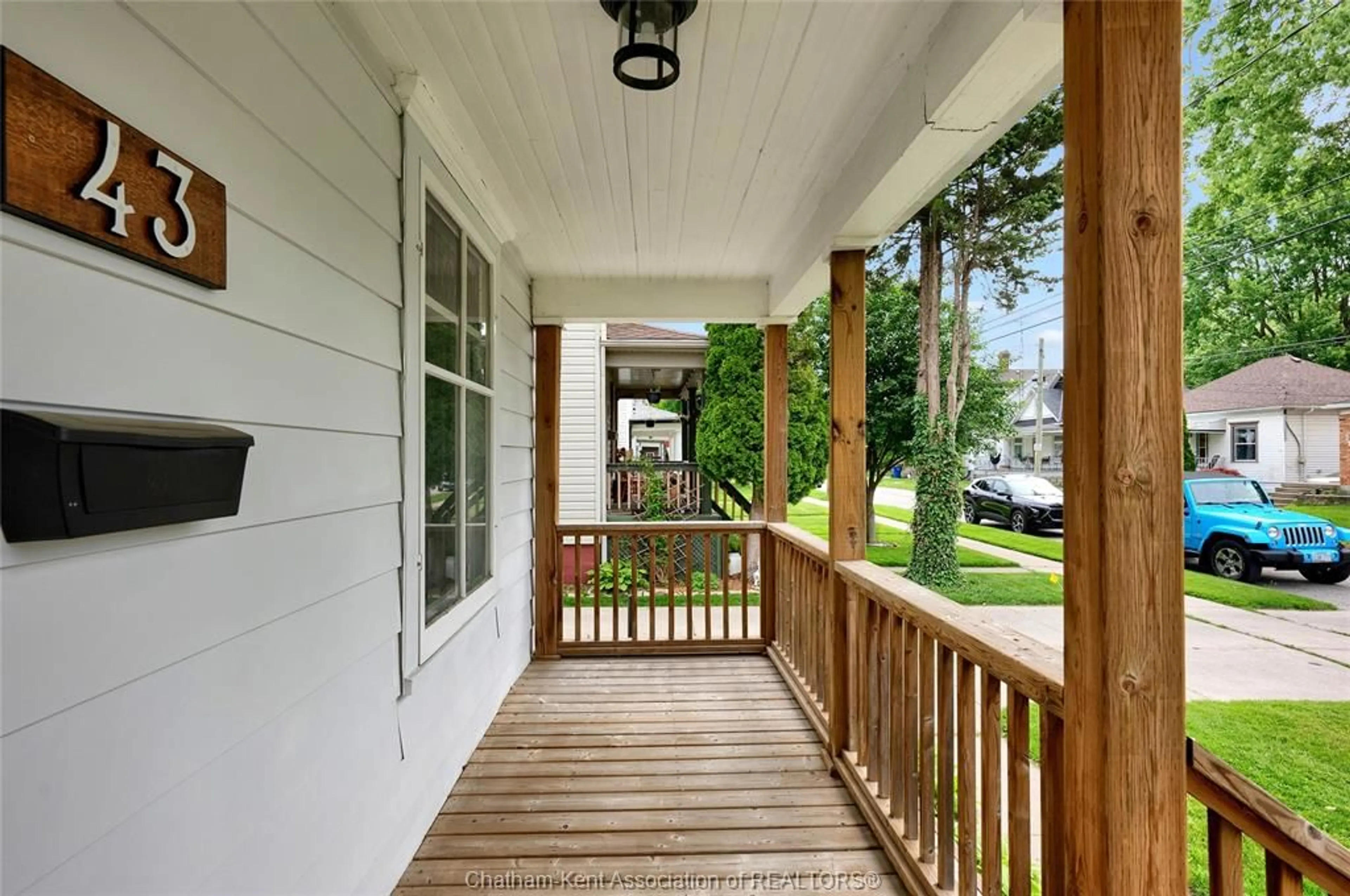 Unknown for 43 Patteson Ave, Chatham Ontario N7M 1T4