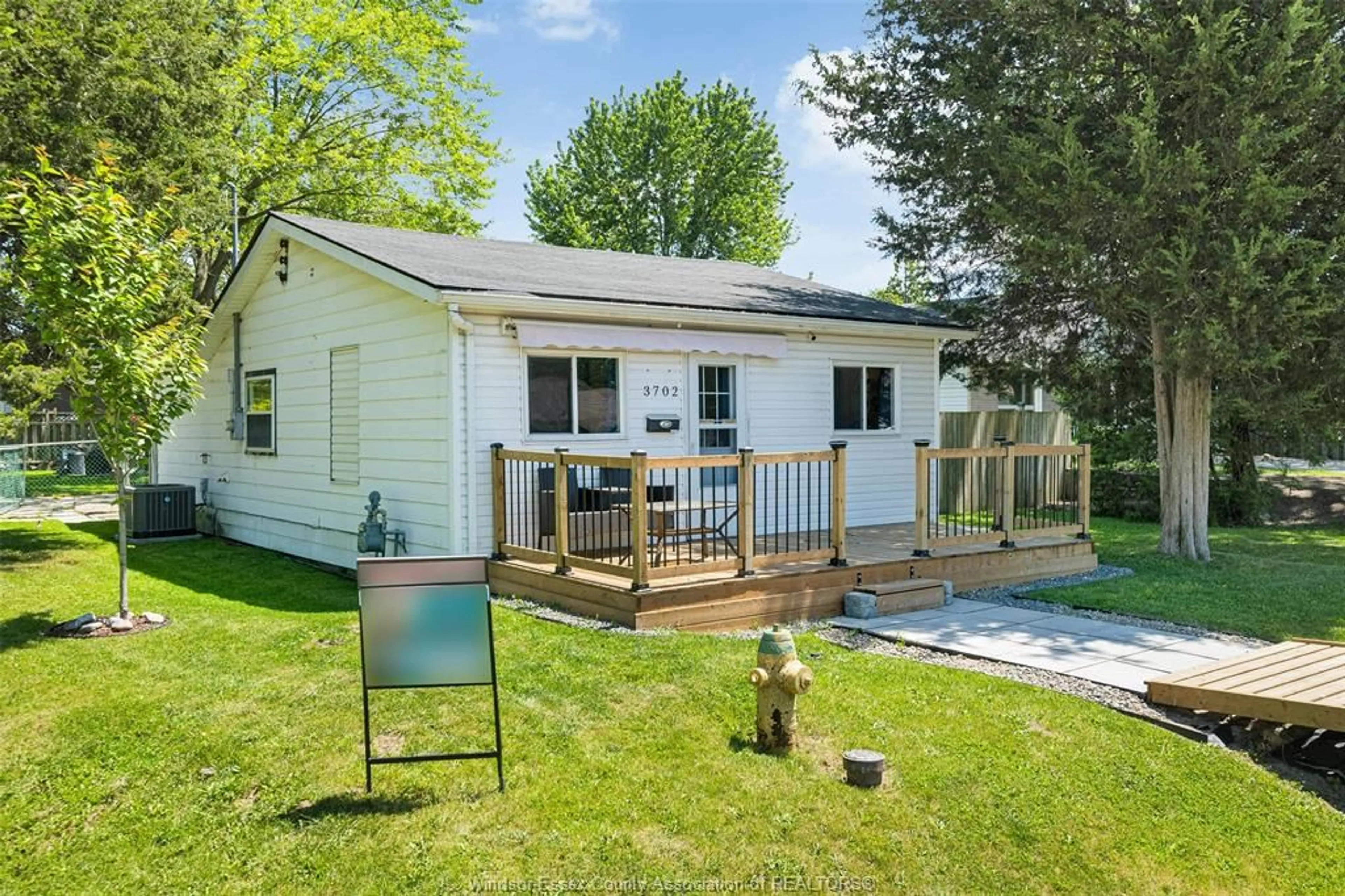 Patio, water/lake/river/ocean view for 3702 BYNG Rd, Windsor Ontario N8W 3J2