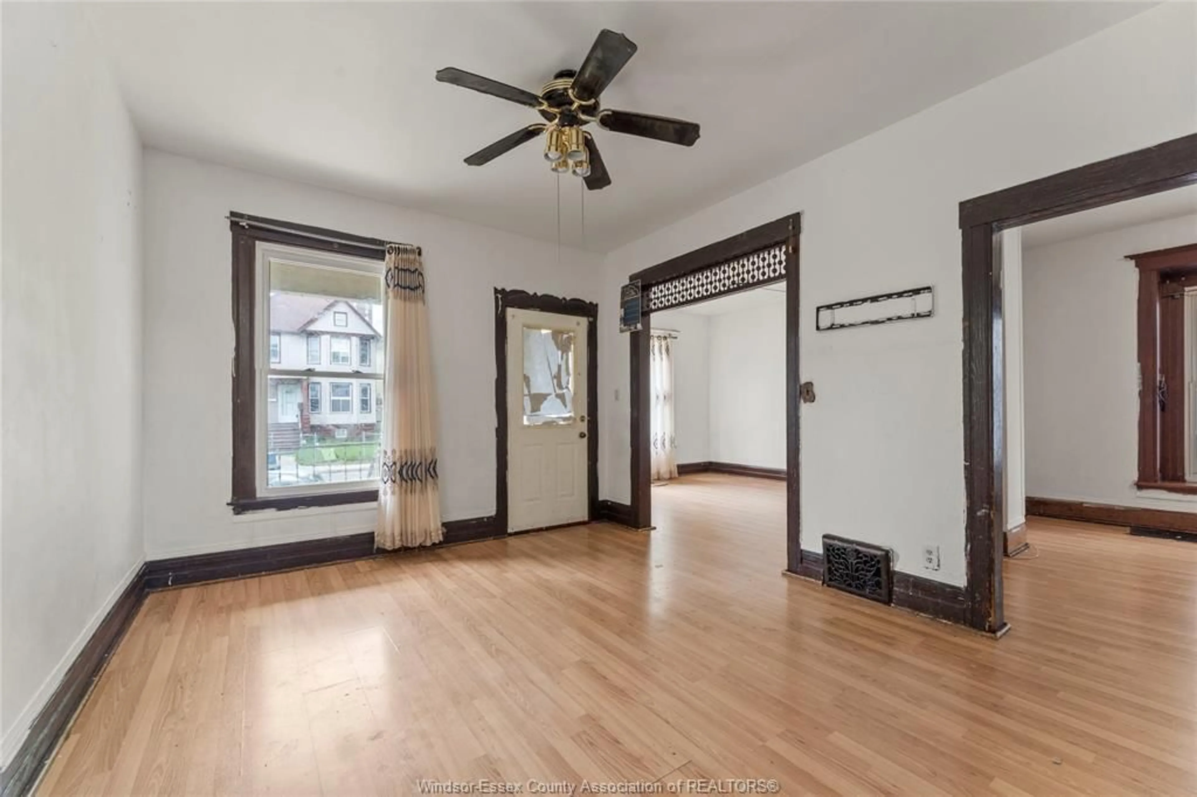A pic of a room for 731 Dougall Ave, Windsor Ontario N9A 4P9