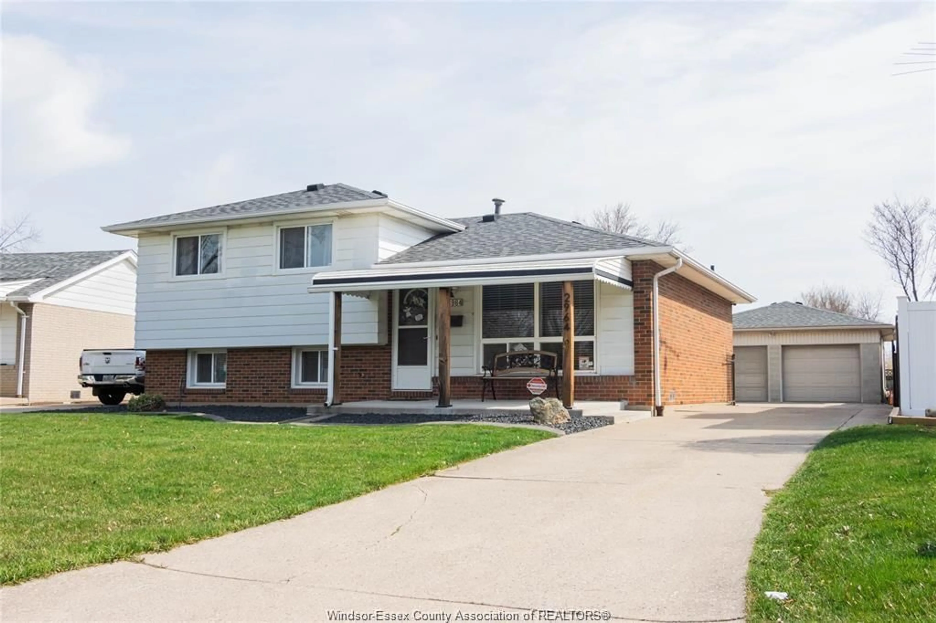 Home with brick exterior material, street for 2964 GRANDVIEW St, Windsor Ontario N8T 2L6