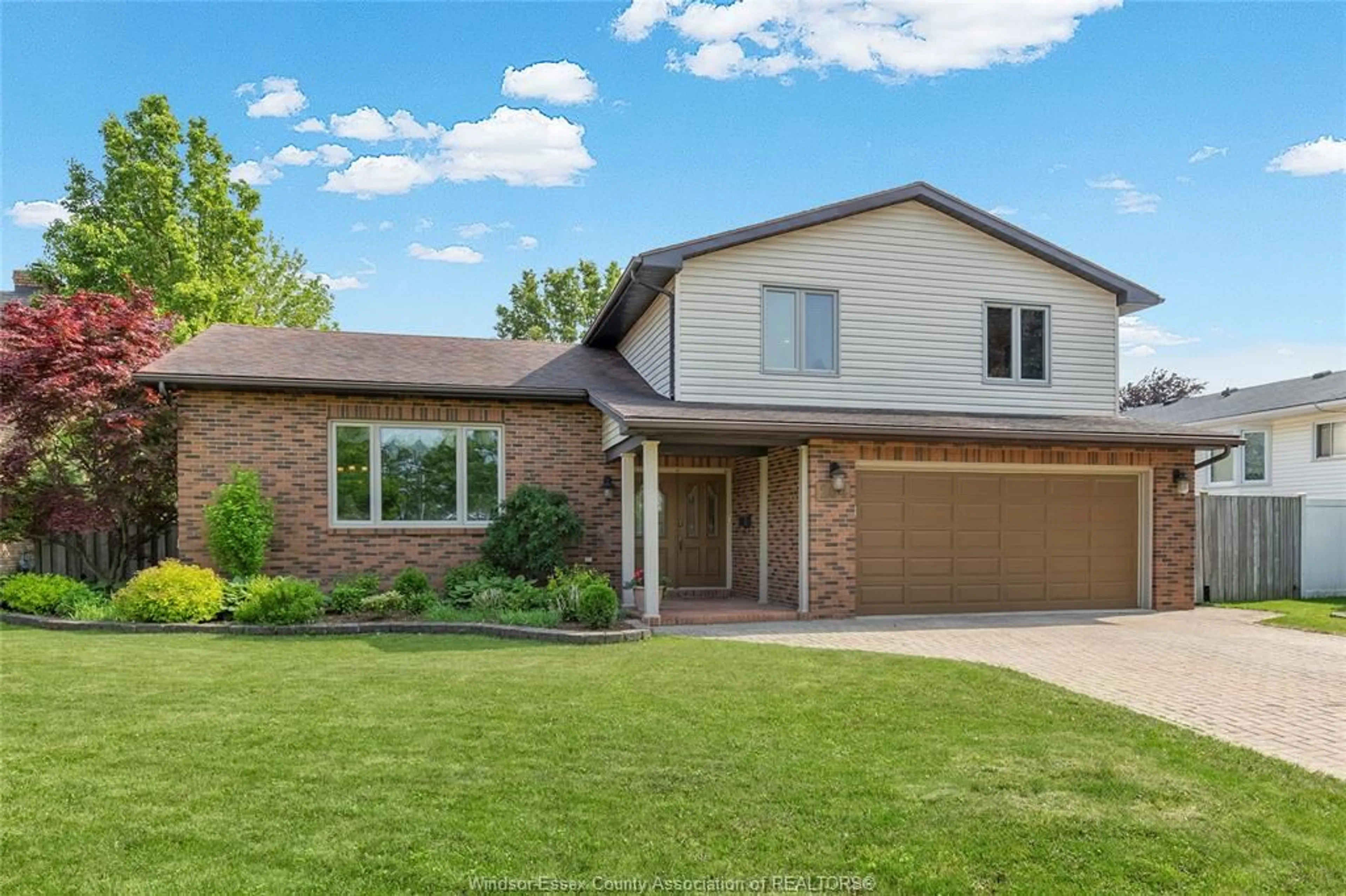 Home with brick exterior material, street for 264 HYDE PARK, Amherstburg Ontario N9V 3R3