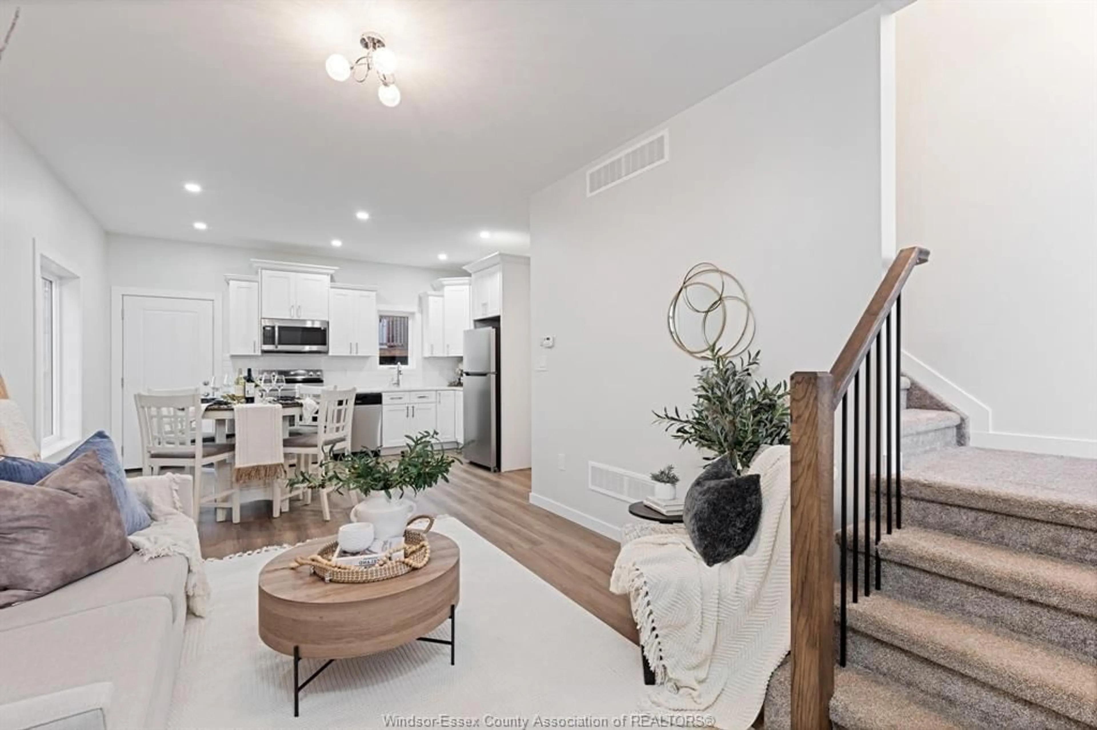 Open concept kitchen, unknown for 870 Arthur, Windsor Ontario N8Y 3Y2