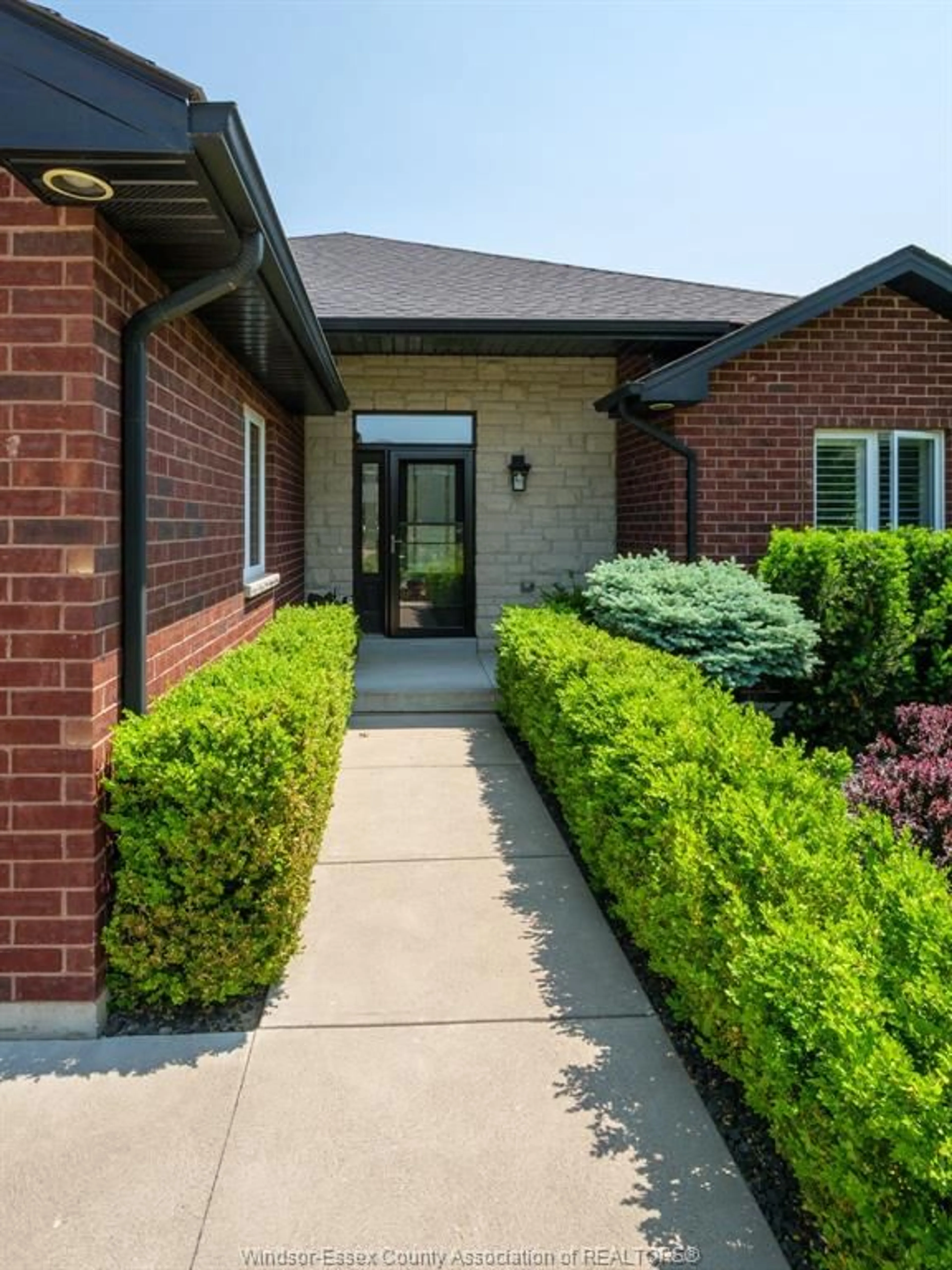 Home with brick exterior material, street for 34 MARTIN Cres, Amherstburg Ontario N9V 4B7