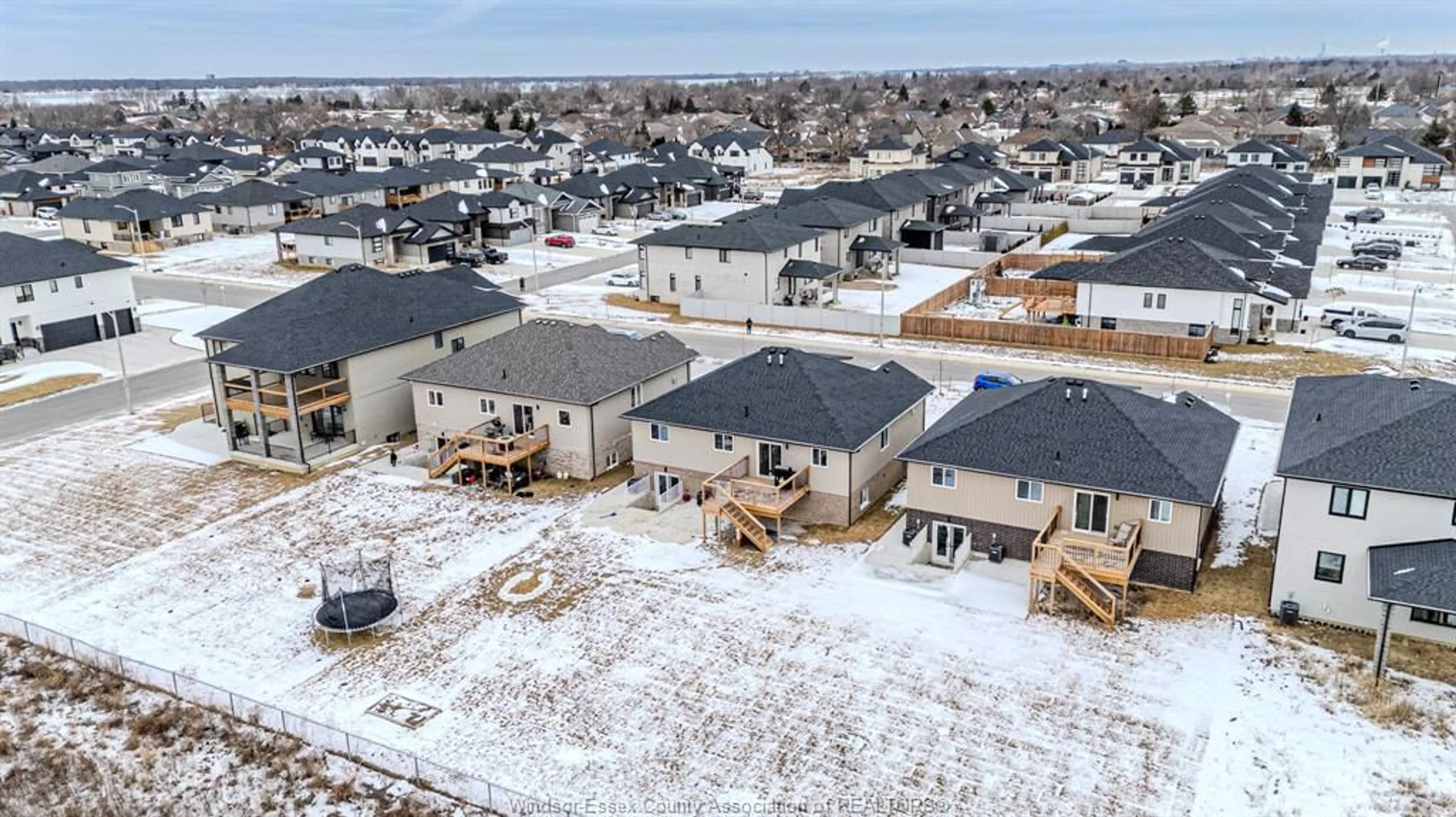 A pic from outside/outdoor area/front of a property/back of a property/a pic from drone, street for 93 KINGSBRIDGE, Amherstburg Ontario N9V 4B6
