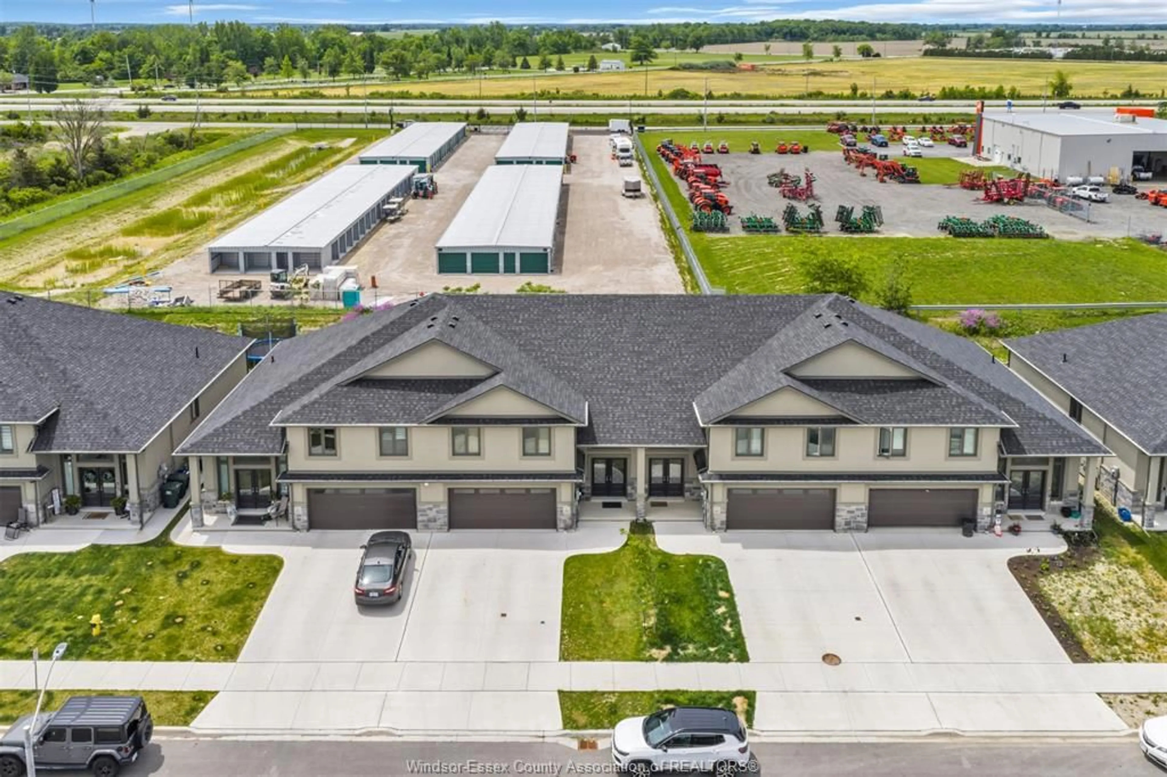 A pic from outside/outdoor area/front of a property/back of a property/a pic from drone, unknown for 151 REED St, Essex Ontario N8M 0B3