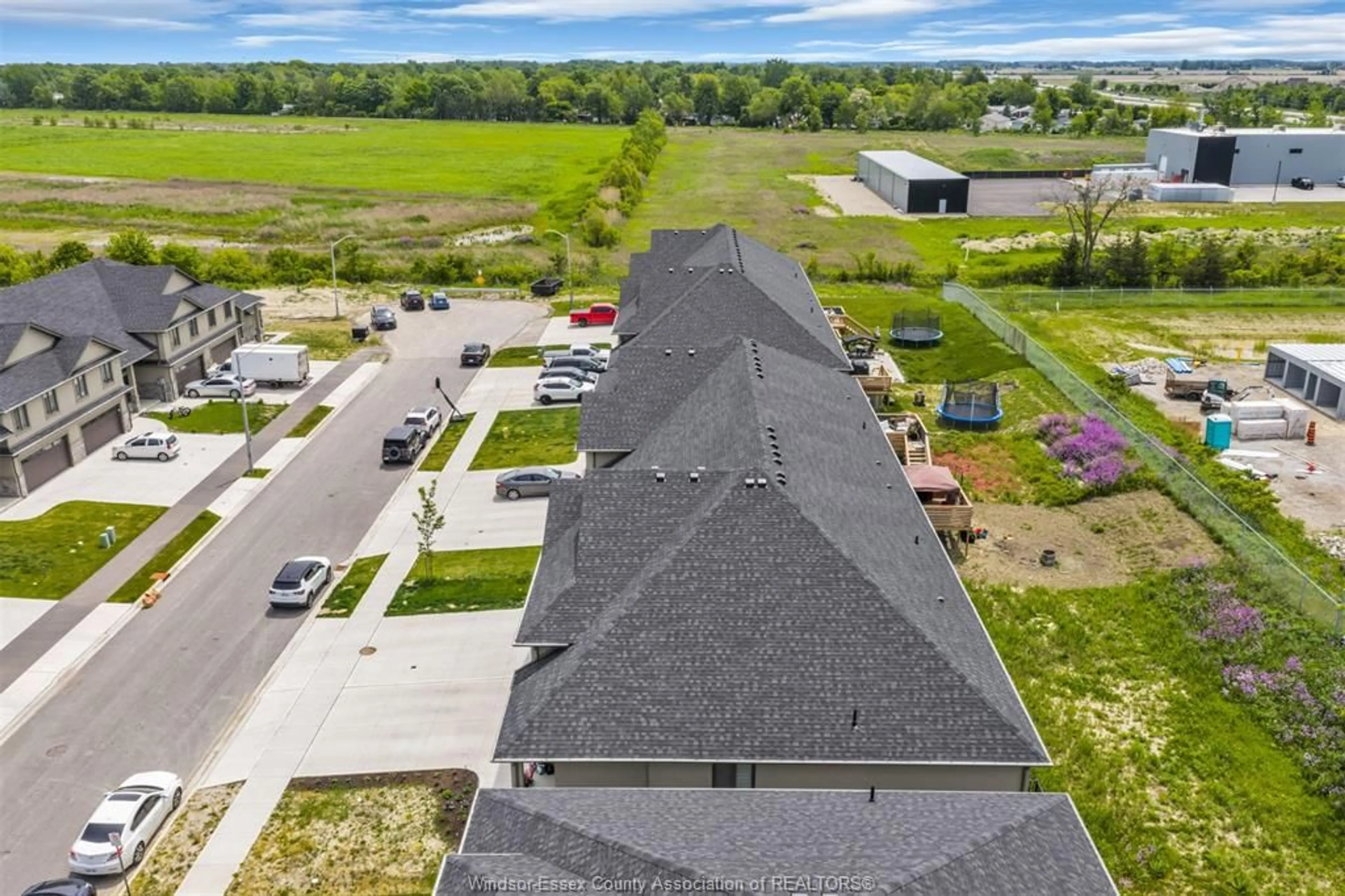 A pic from outside/outdoor area/front of a property/back of a property/a pic from drone, unknown for 151 REED St, Essex Ontario N8M 0B3