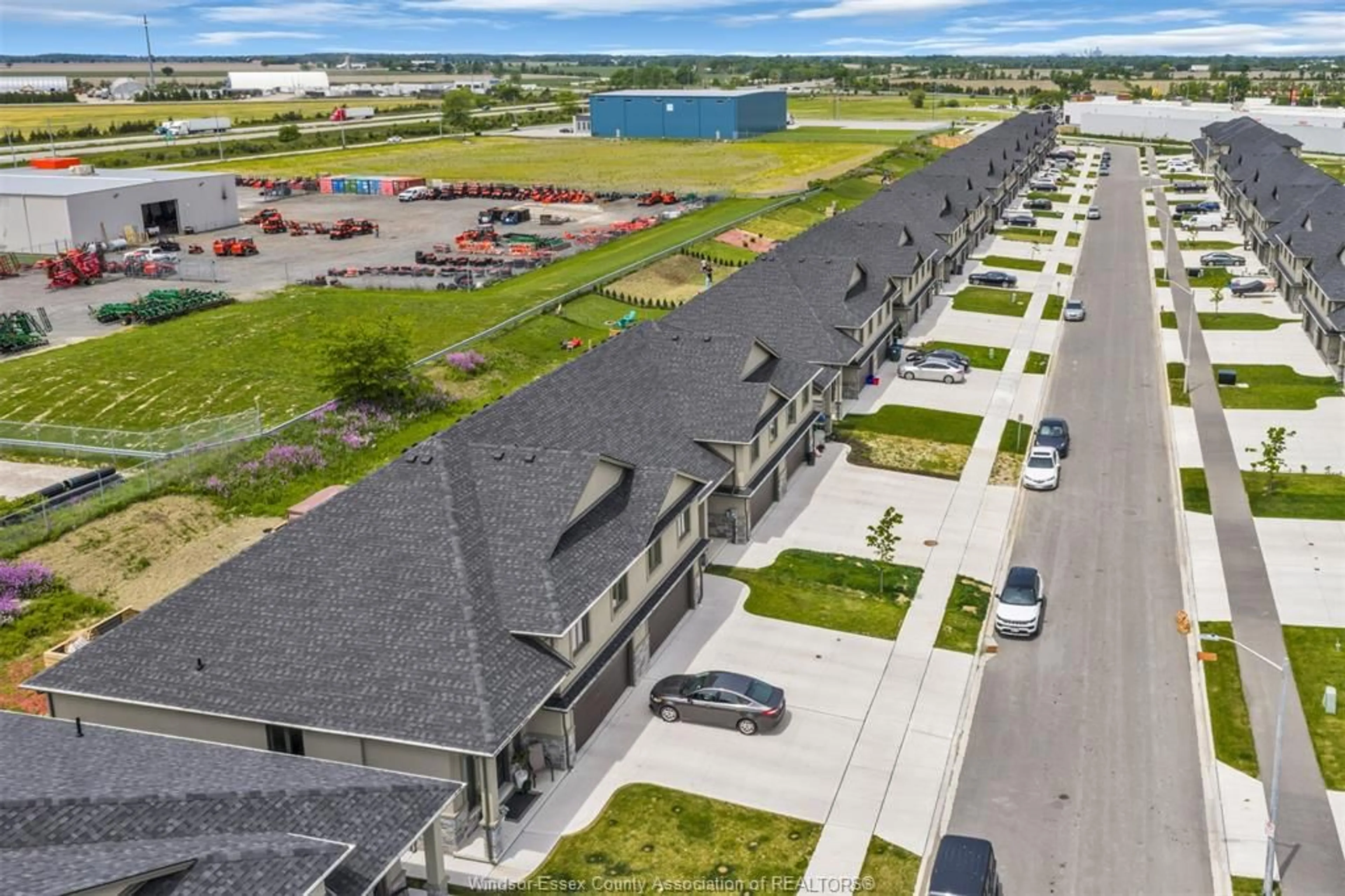 A pic from outside/outdoor area/front of a property/back of a property/a pic from drone, street for 151 REED St, Essex Ontario N8M 0B3