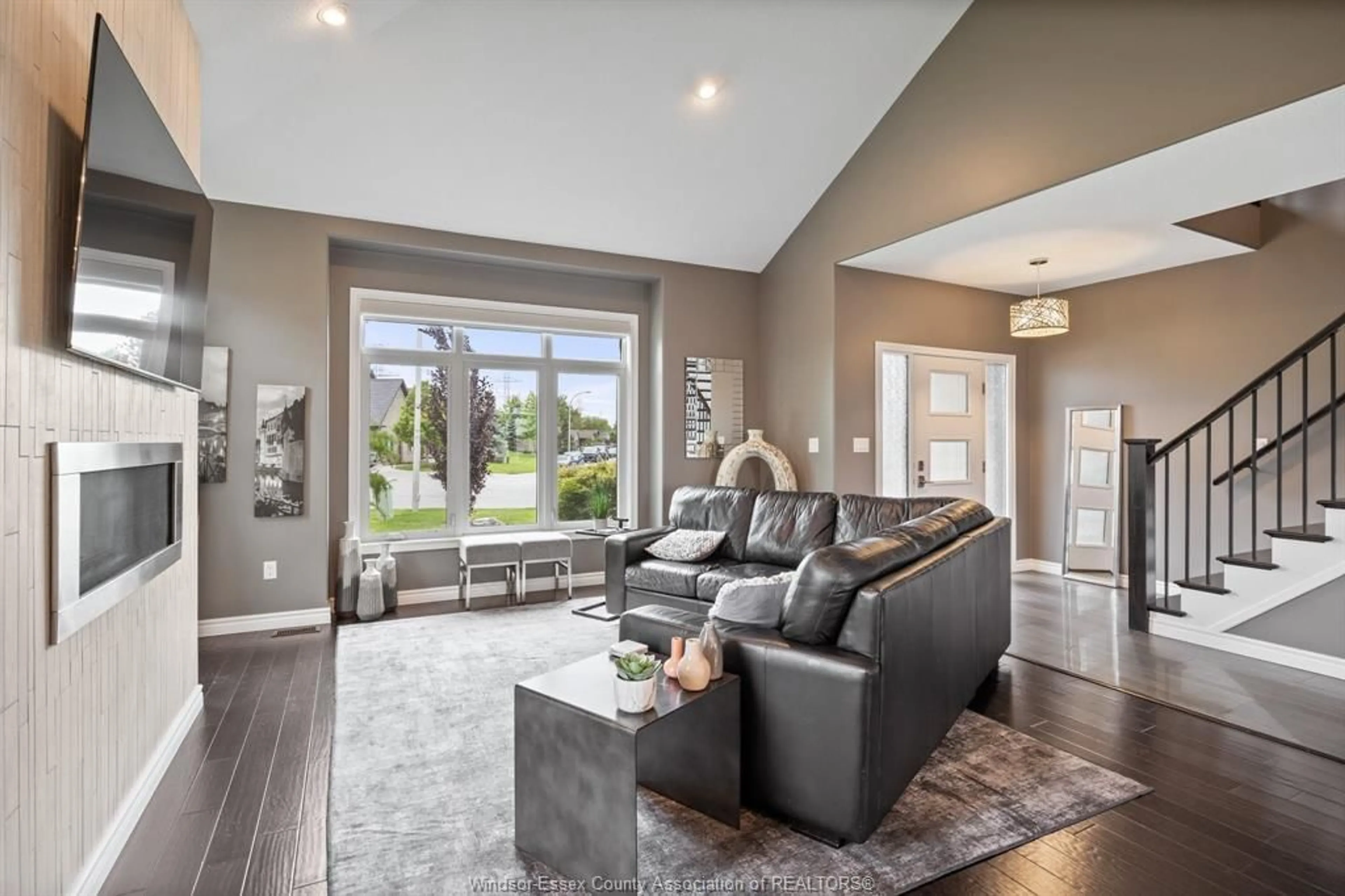 Living room with furniture, unknown for 64 BOLOHAN Dr, Tilbury Ontario N0P 2L0