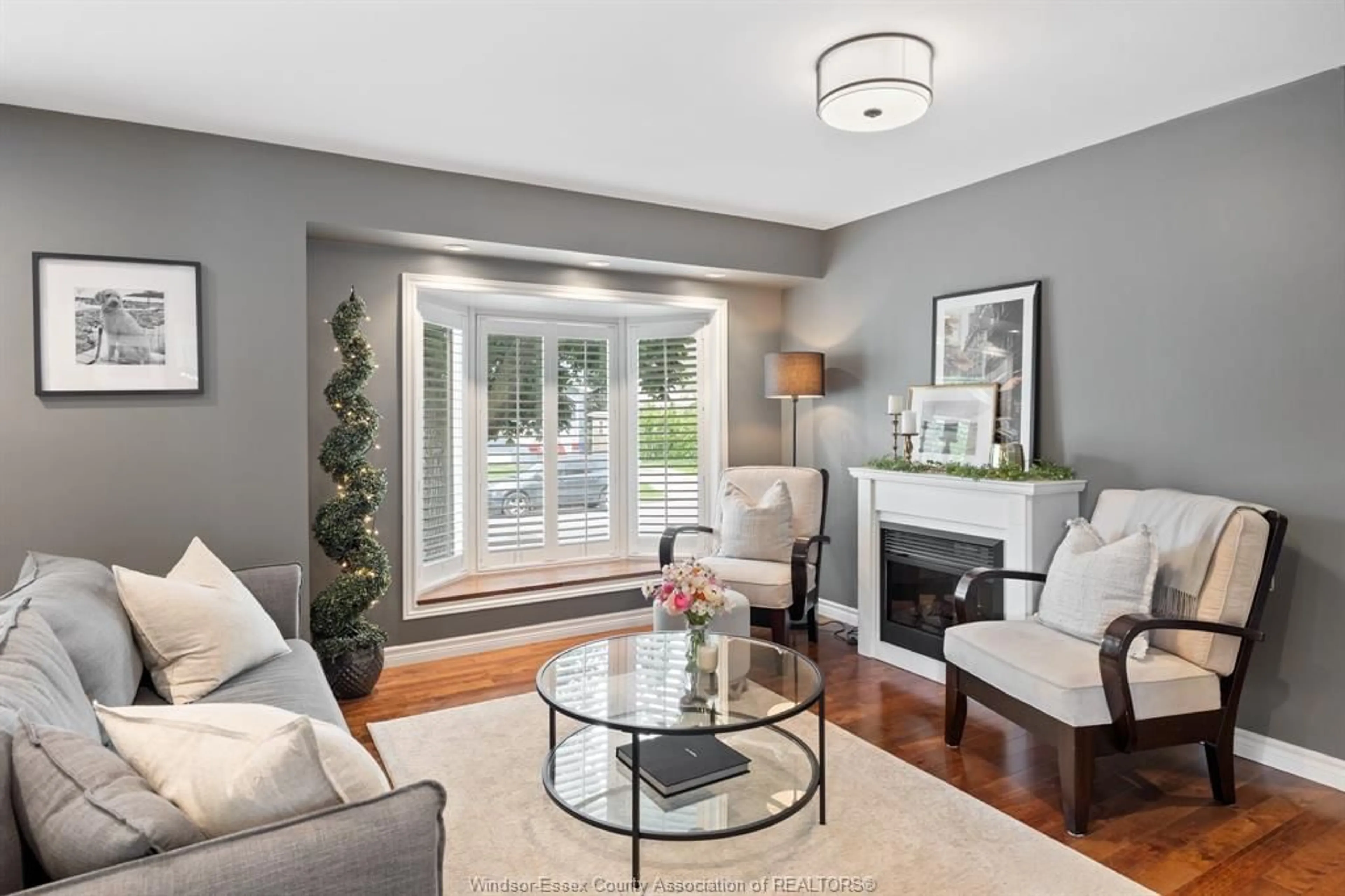 Living room with furniture, unknown for 1724 LABADIE, Windsor Ontario N8Y 4H5