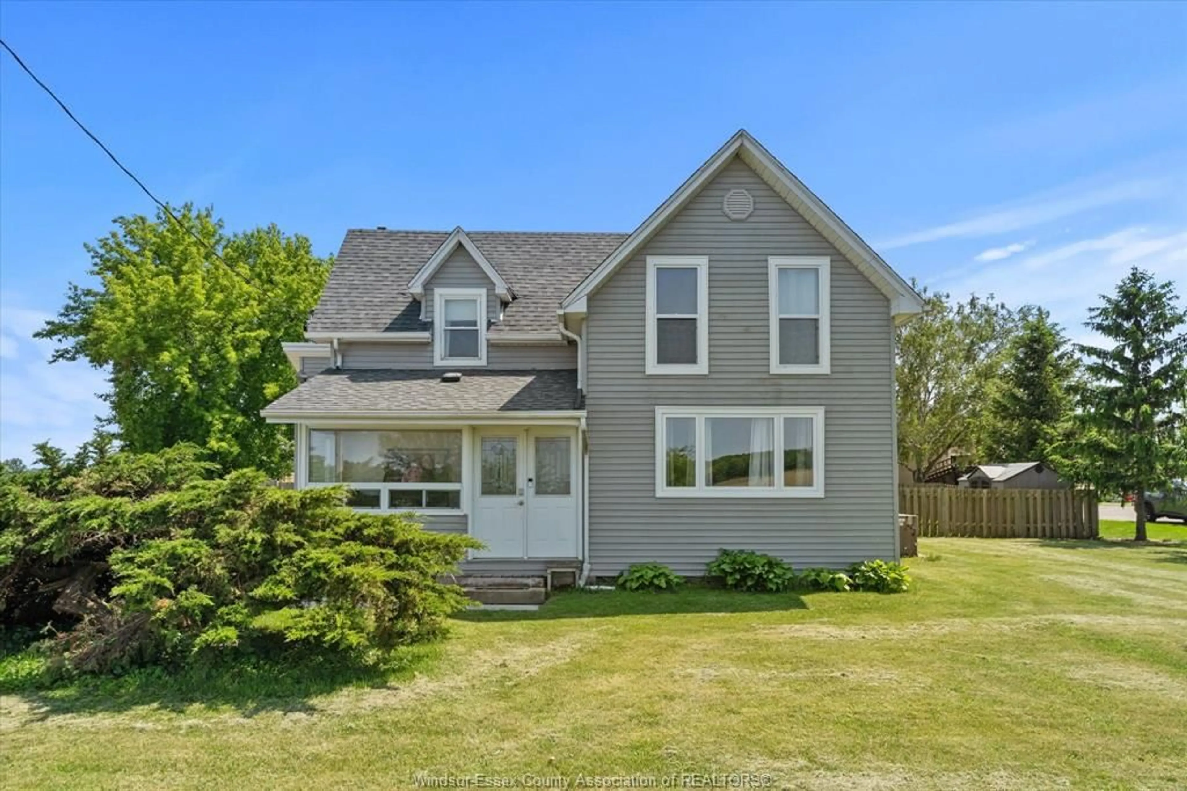 Home with vinyl exterior material, street for 691 ROAD 4, Kingsville Ontario N9Y 2E5