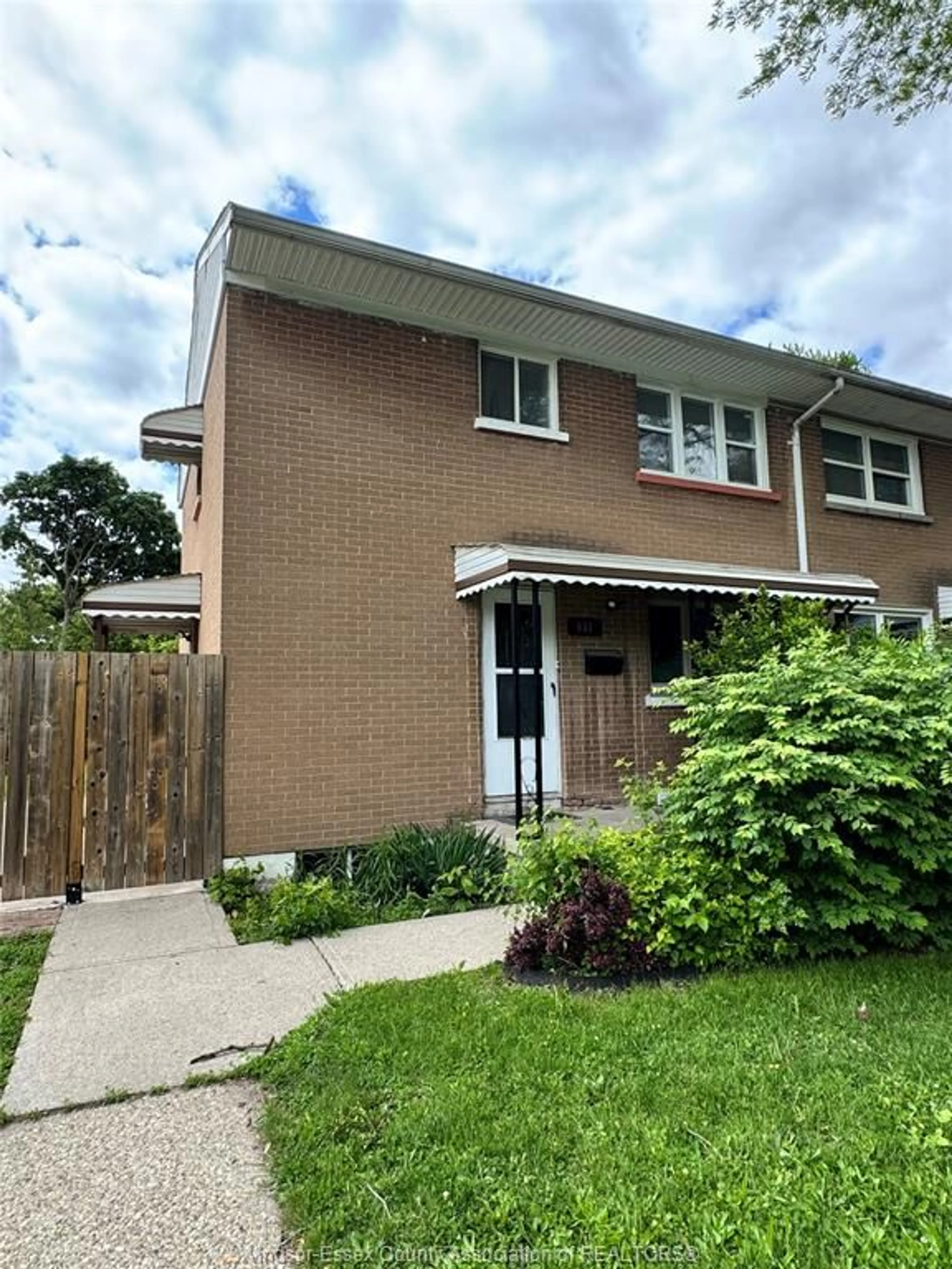 Home with brick exterior material, street for 931 RANDOLPH Ave, Windsor Ontario N9B 2V1
