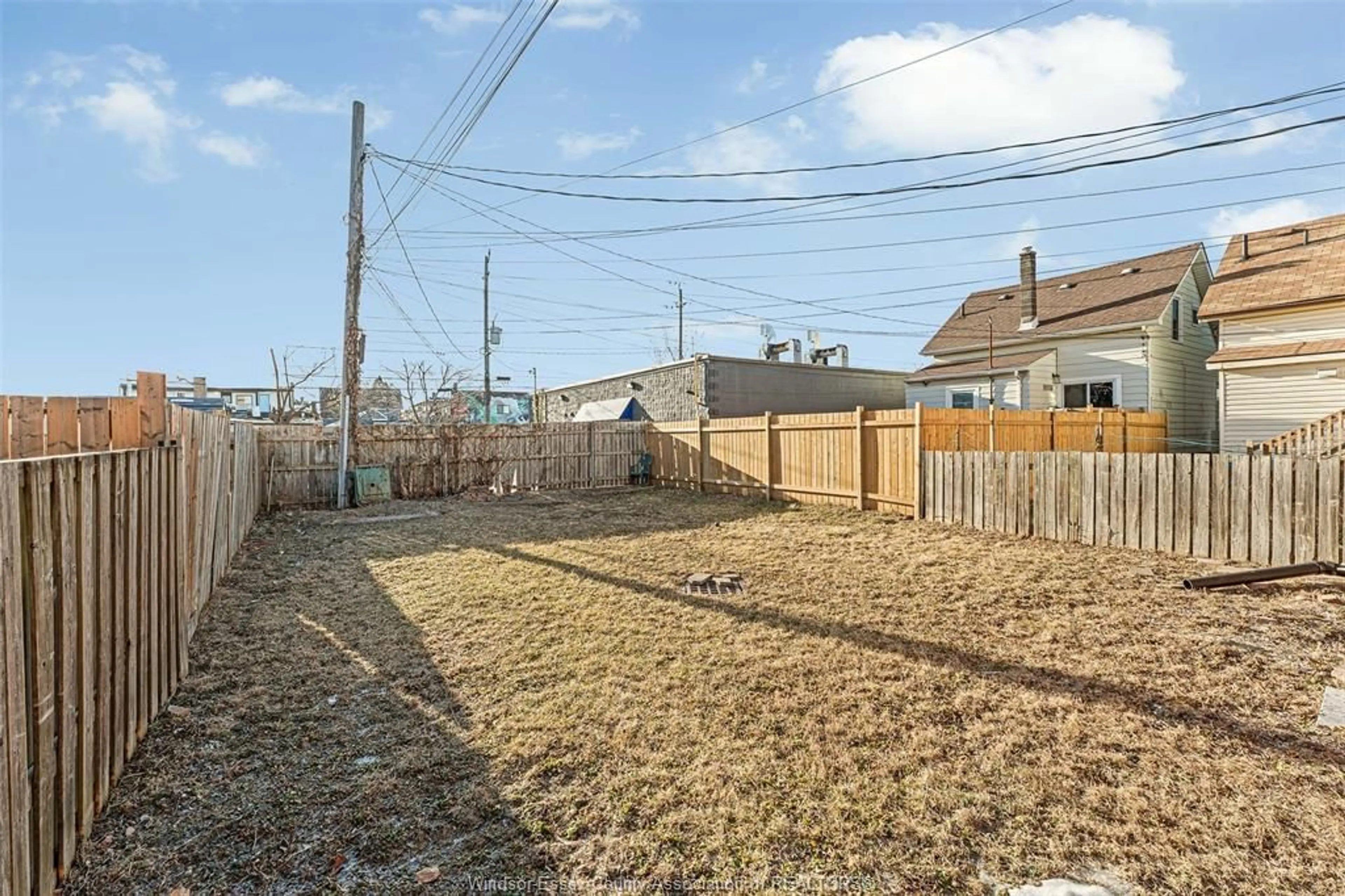 Patio, street for 1015 MARION, Windsor Ontario N9A 2J3