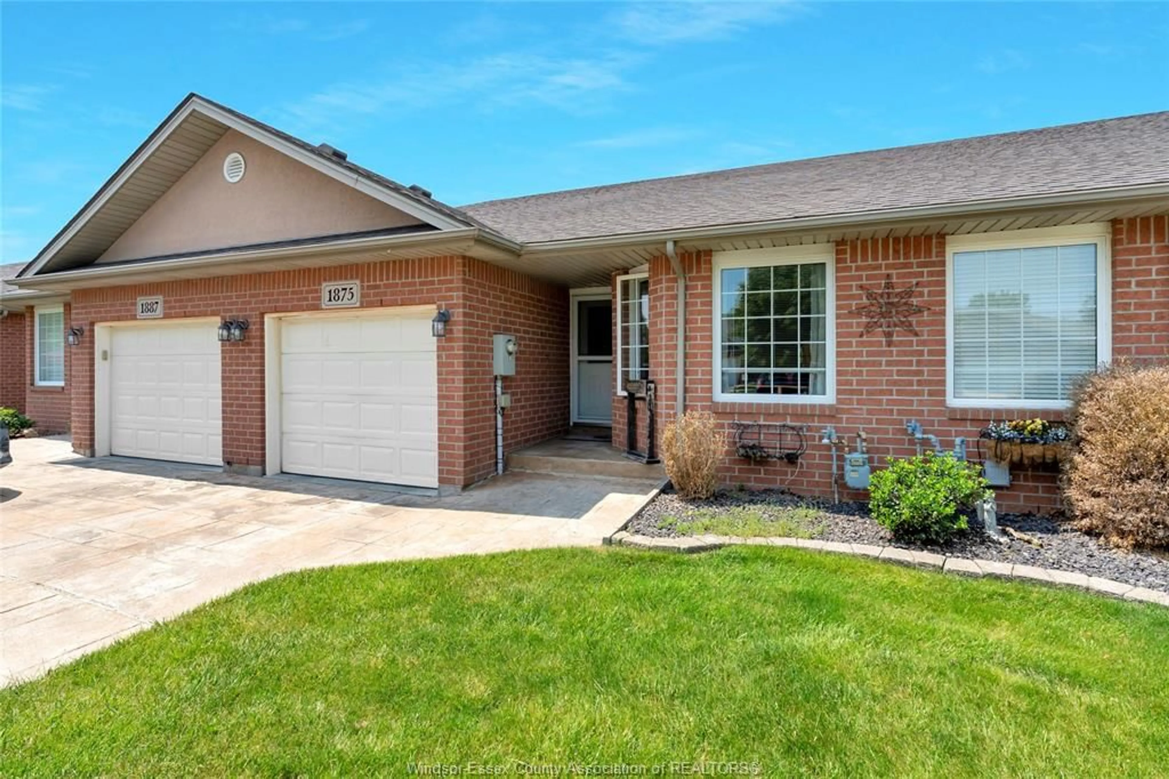 Home with brick exterior material, street for 1875 CHATEAU, Windsor Ontario N8P 1M6