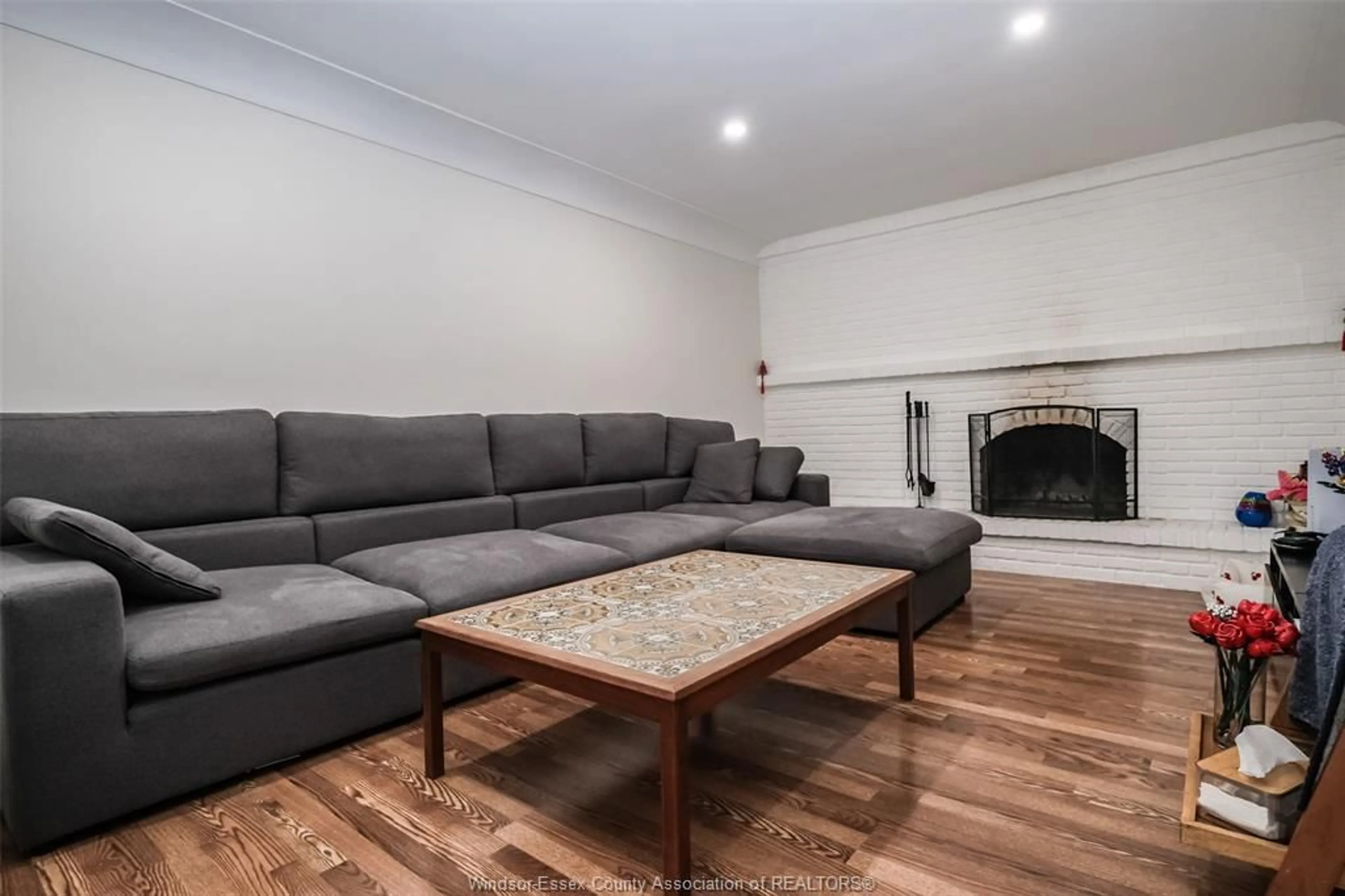 Living room with furniture, unknown for 7875 ST. ROSE, Windsor Ontario N8S 1Z2