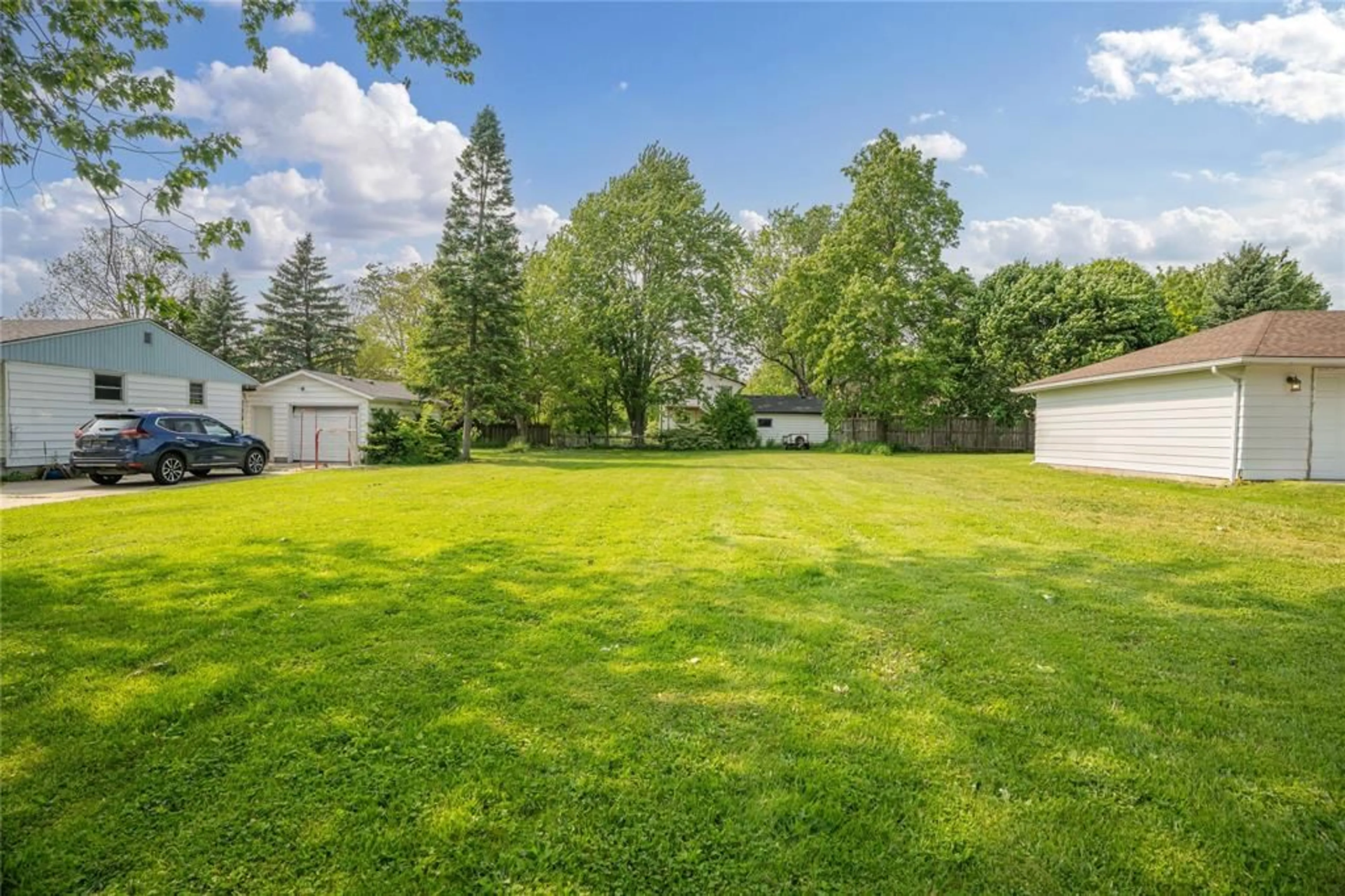 A pic from outside/outdoor area/front of a property/back of a property/a pic from drone, unknown for 24 MAC KENZIE St, Lambton Shores Ontario N0N 1J0