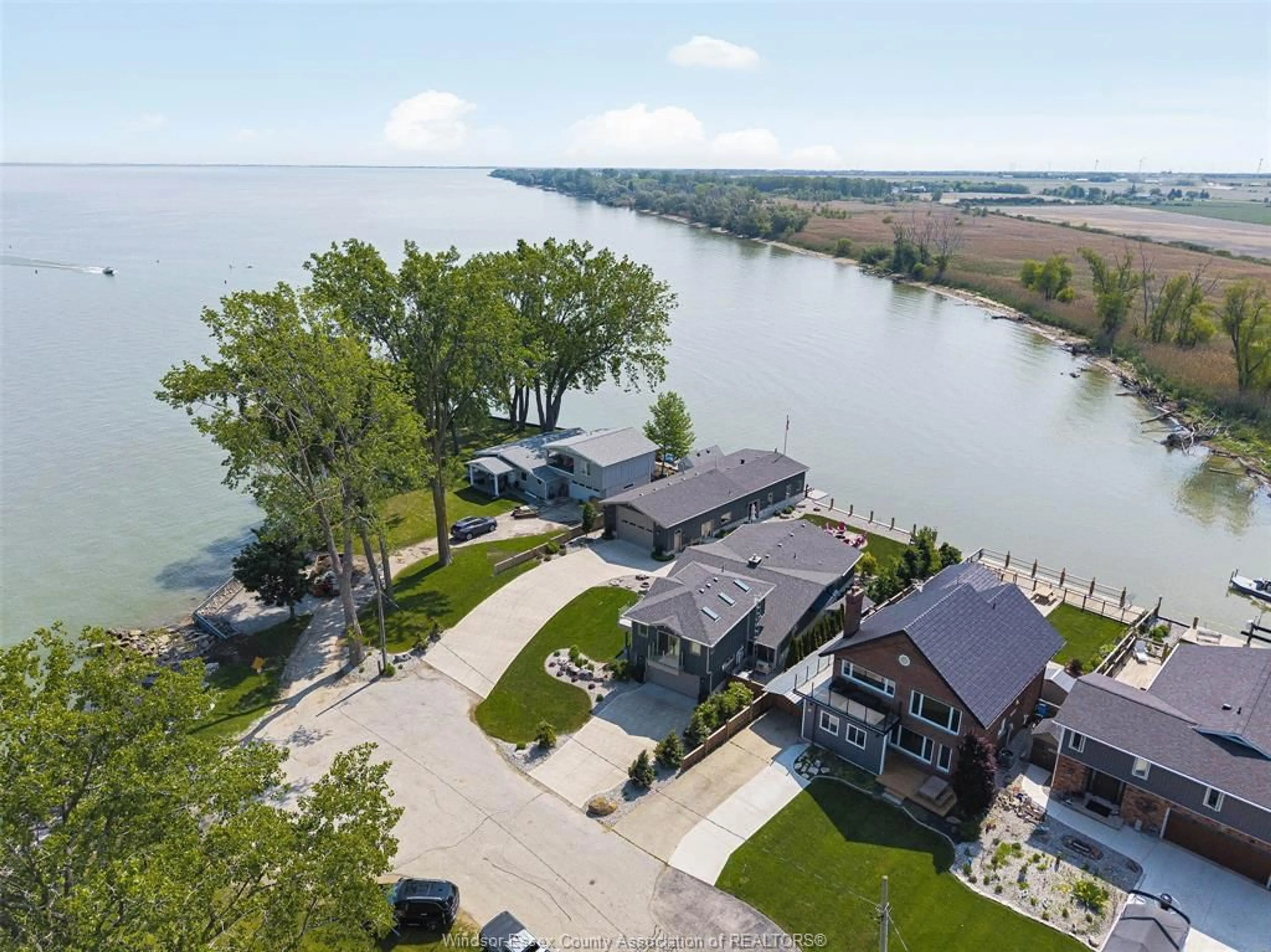 A pic from outside/outdoor area/front of a property/back of a property/a pic from drone, water/lake/river/ocean view for 148 RUSTON Dr, Lakeshore Ontario N8L 0G5