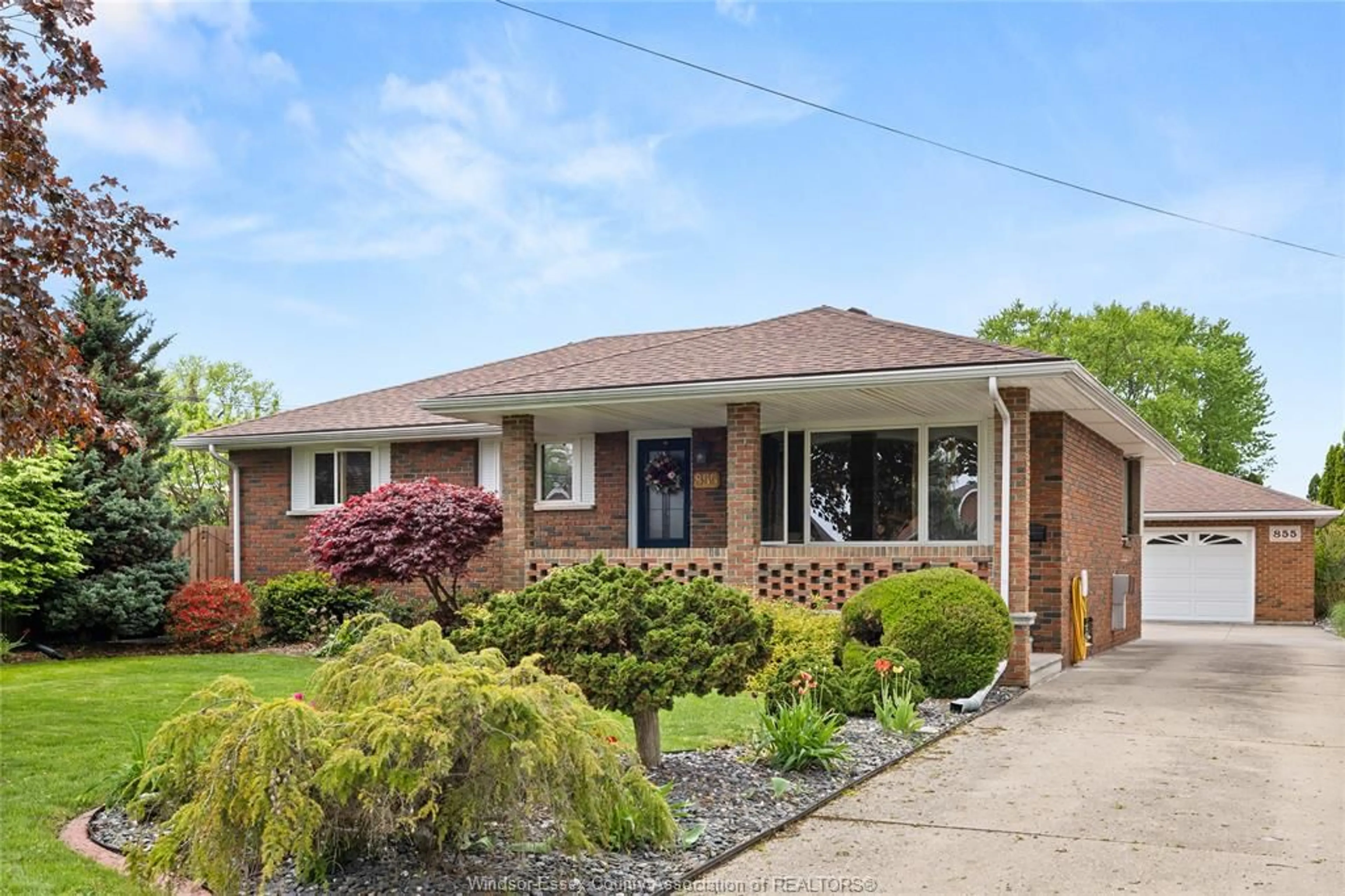 Home with brick exterior material, street for 855 LACASSE, Tecumseh Ontario N8N 2C3