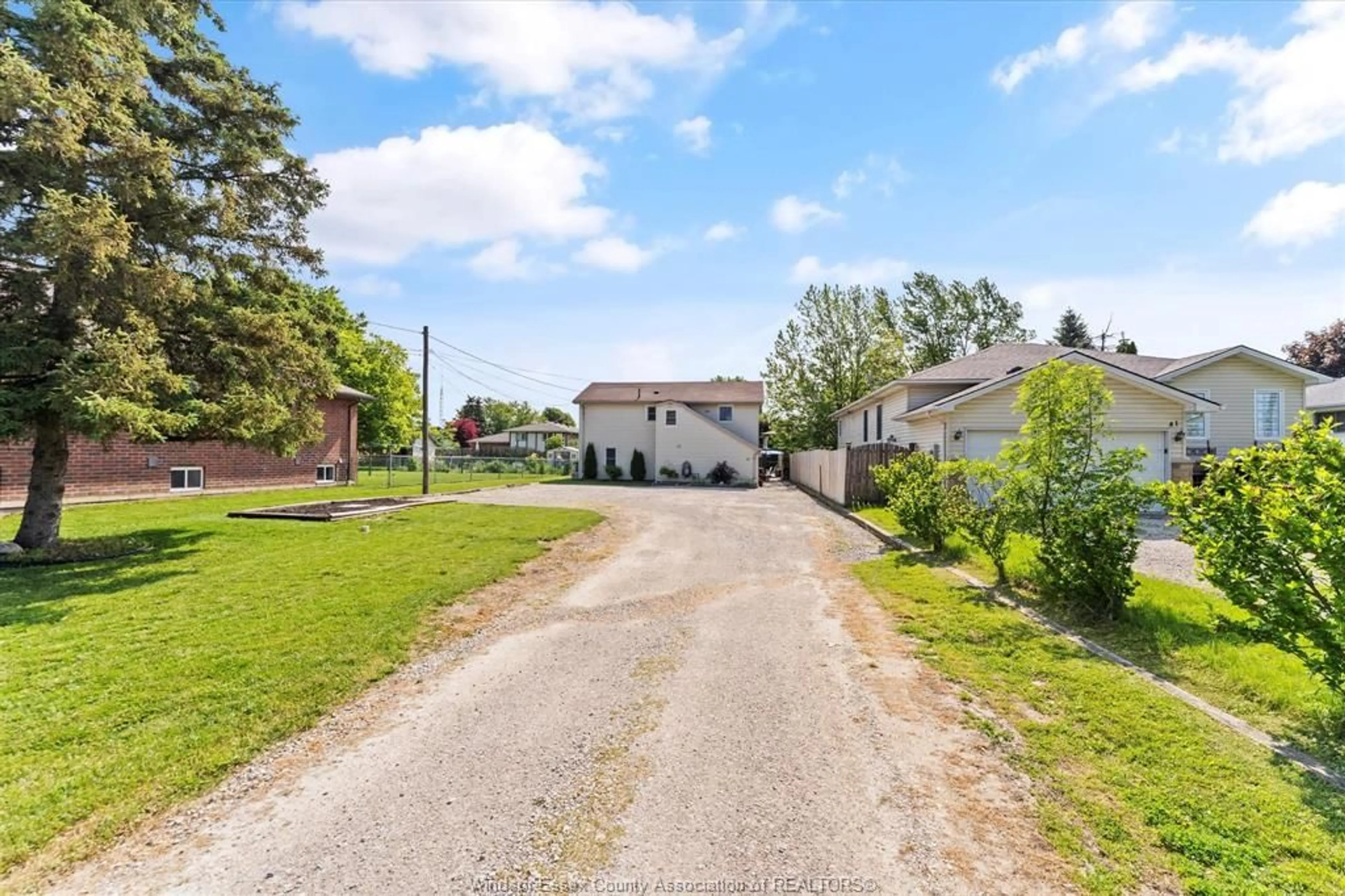A pic from outside/outdoor area/front of a property/back of a property/a pic from drone, water/lake/river/ocean view for 37 FRYER St, Amherstburg Ontario N9V 2L5