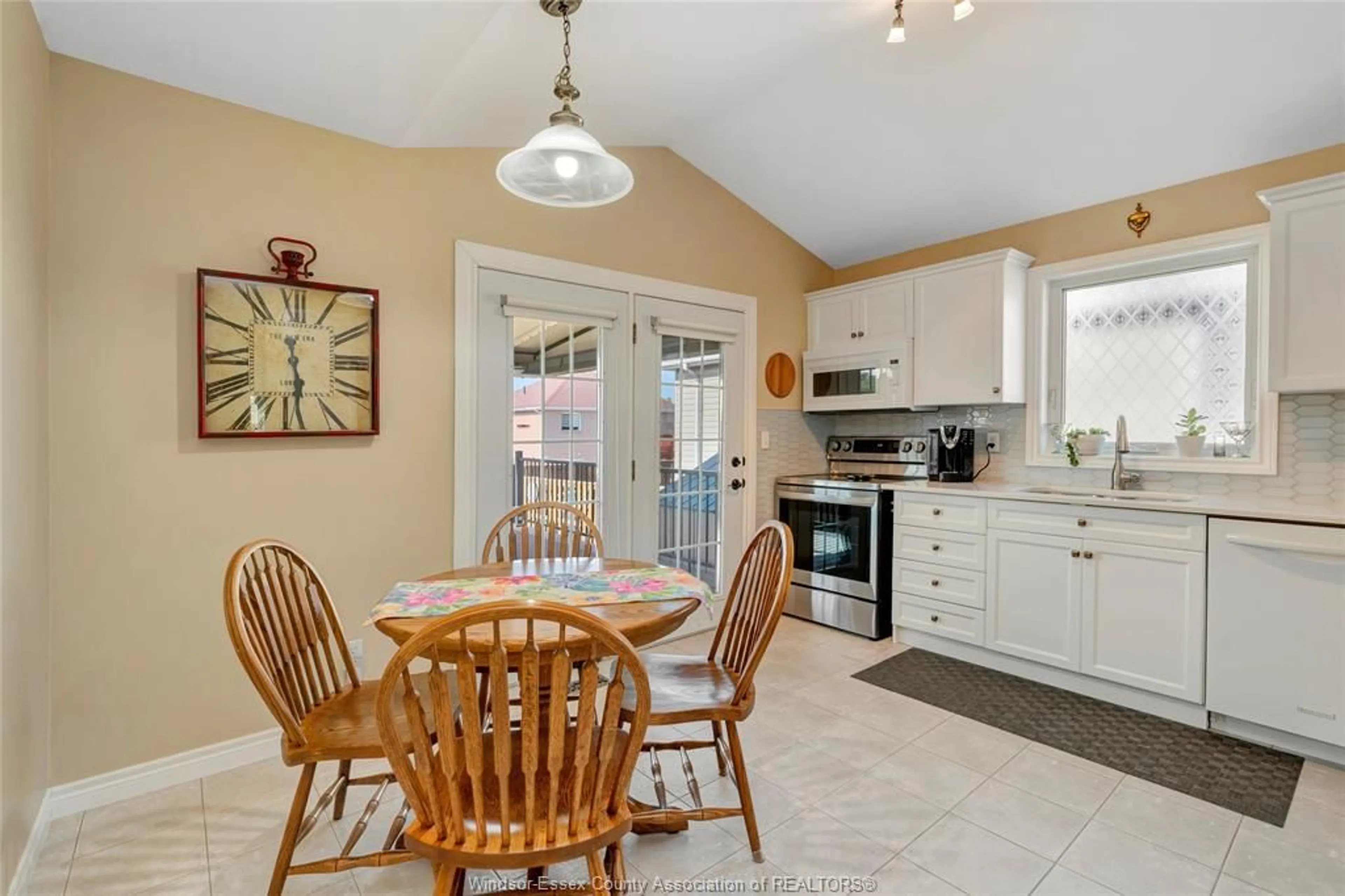 Open concept kitchen, ceramic/tile floor for 10864 BRENTWOOD, Windsor Ontario N8R 2H8