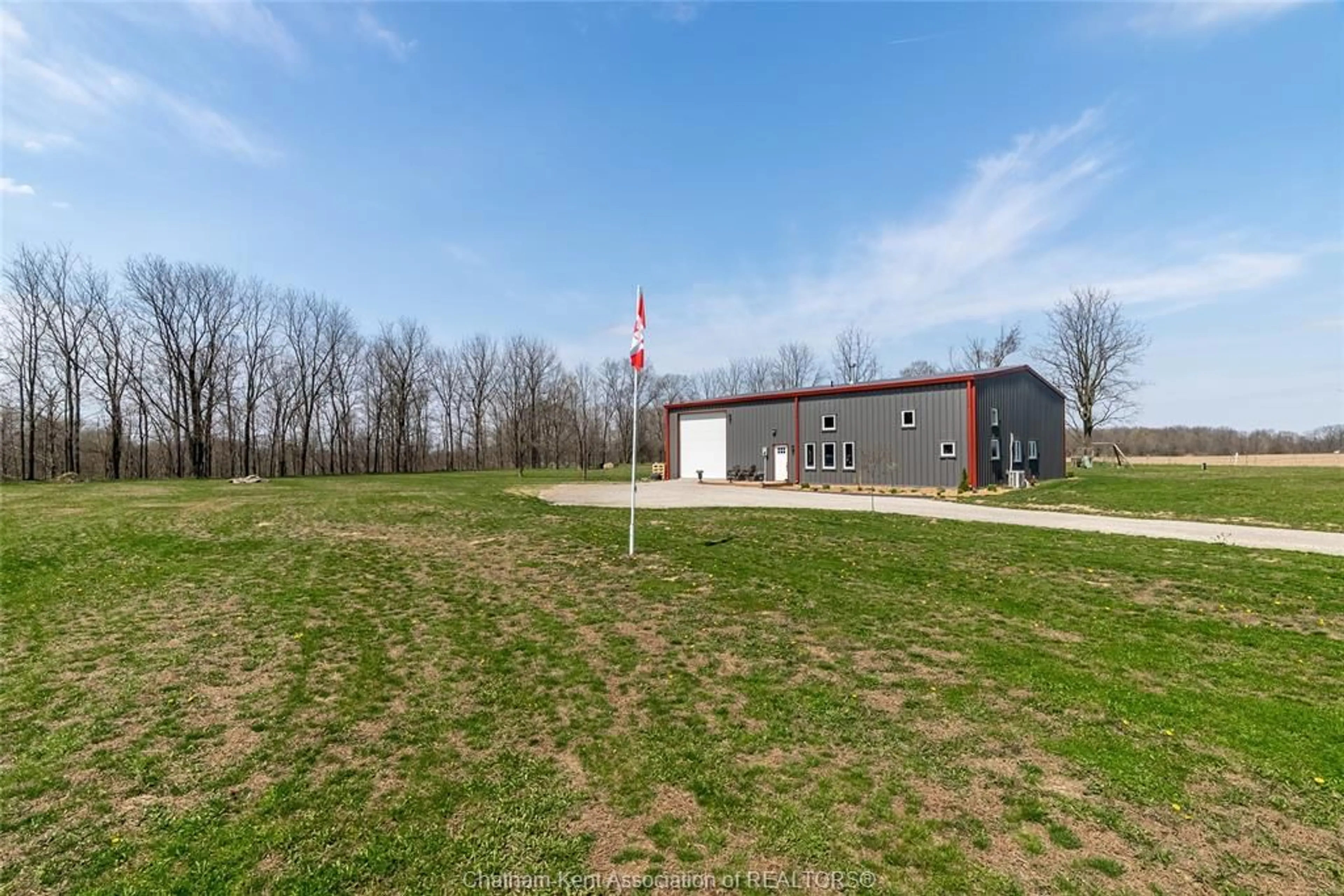 A pic from outside/outdoor area/front of a property/back of a property/a pic from drone, building for 1357 SMITH FALLS Rd, Bothwell Ontario N0P 1C0