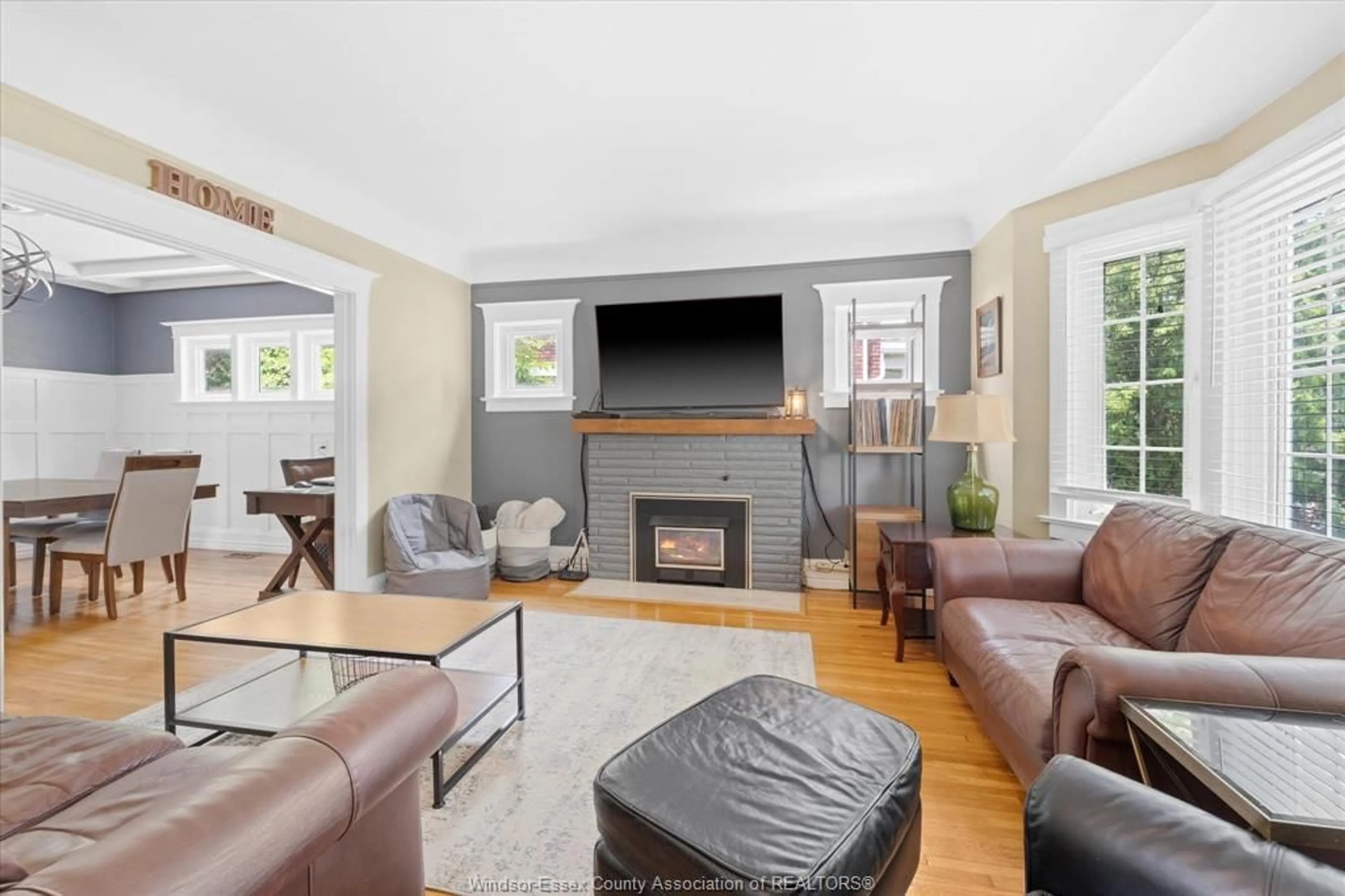Living room with furniture, unknown for 961 RAYMO Rd, Windsor Ontario N8Y 4A7