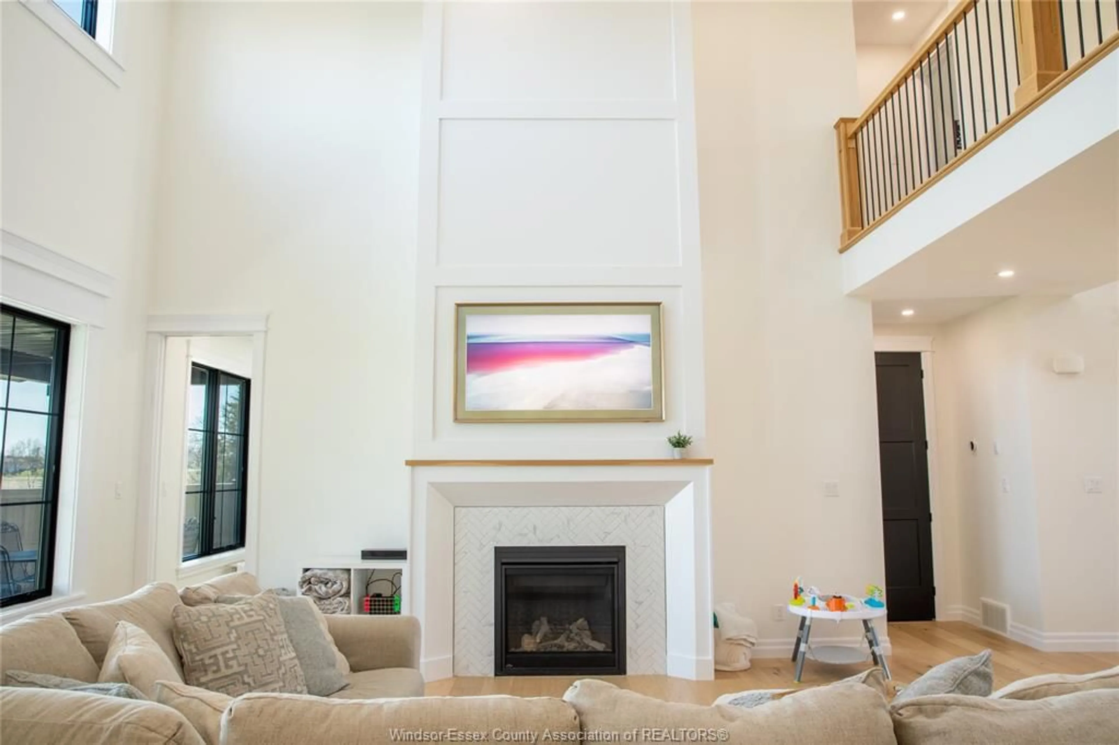 Living room with furniture, unknown for 46 BELLEVIEW Dr, Cottam Ontario N0R 1B0