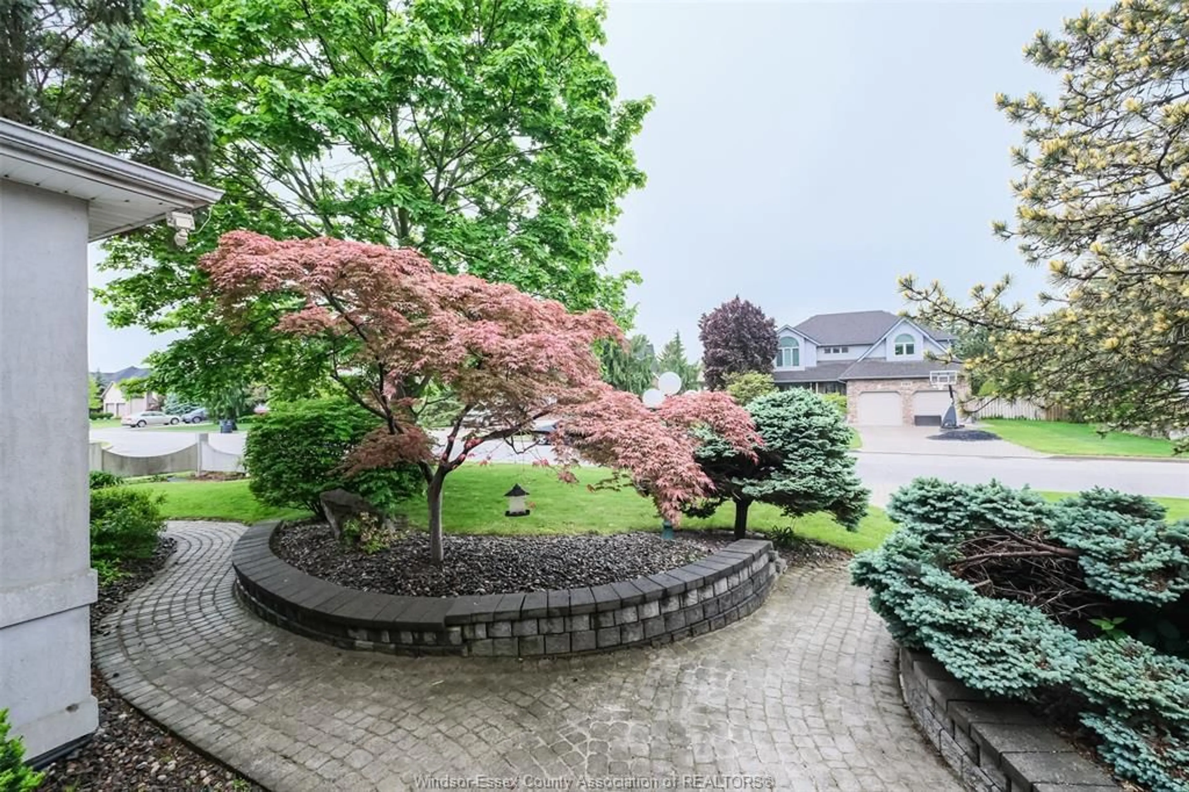 Patio, street for 106 MARTIN Dr, Lakeshore Ontario N8L 0Z5