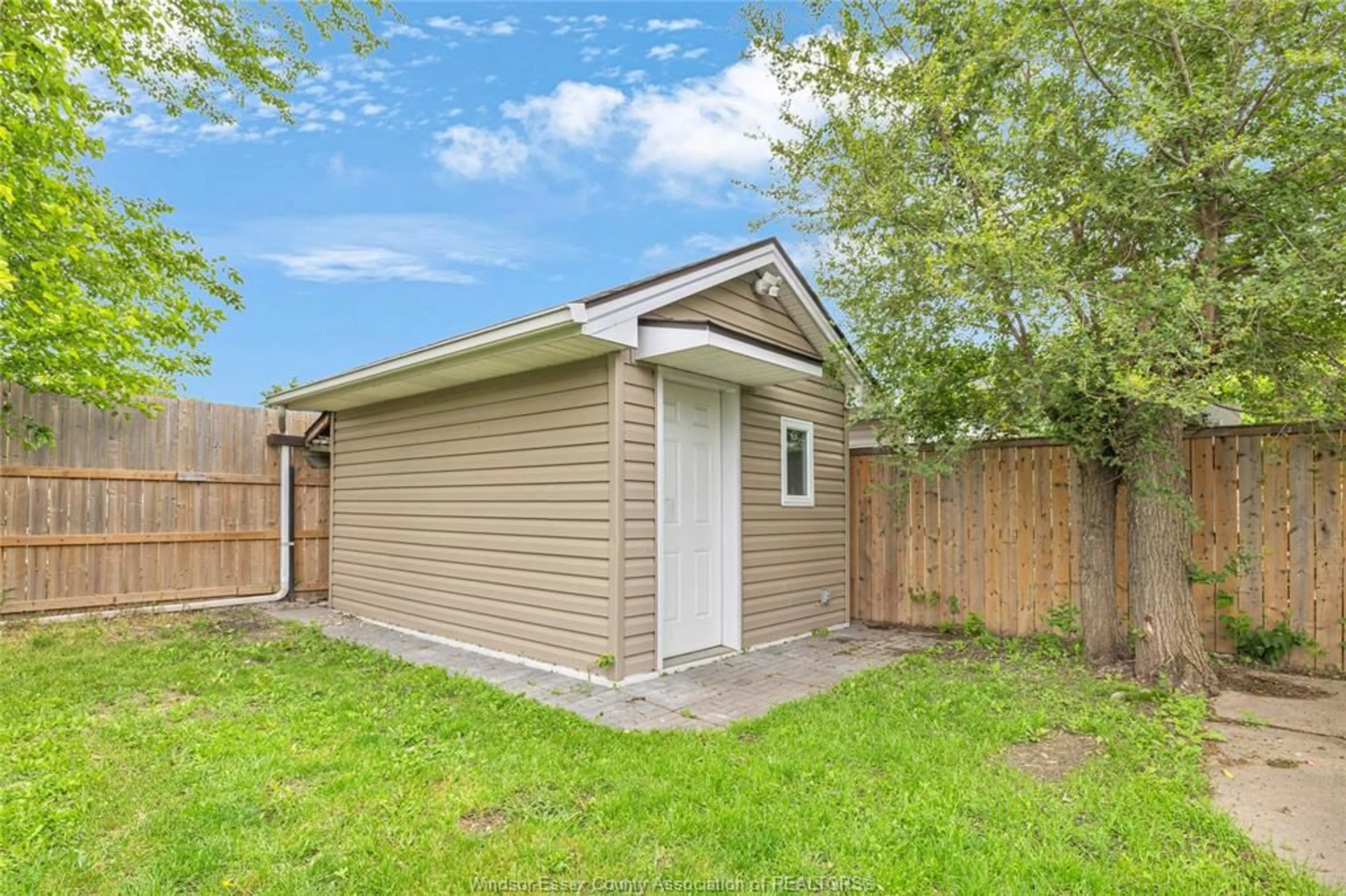 Shed for 2598 PILLETTE Rd, Windsor Ontario N8T 3R5