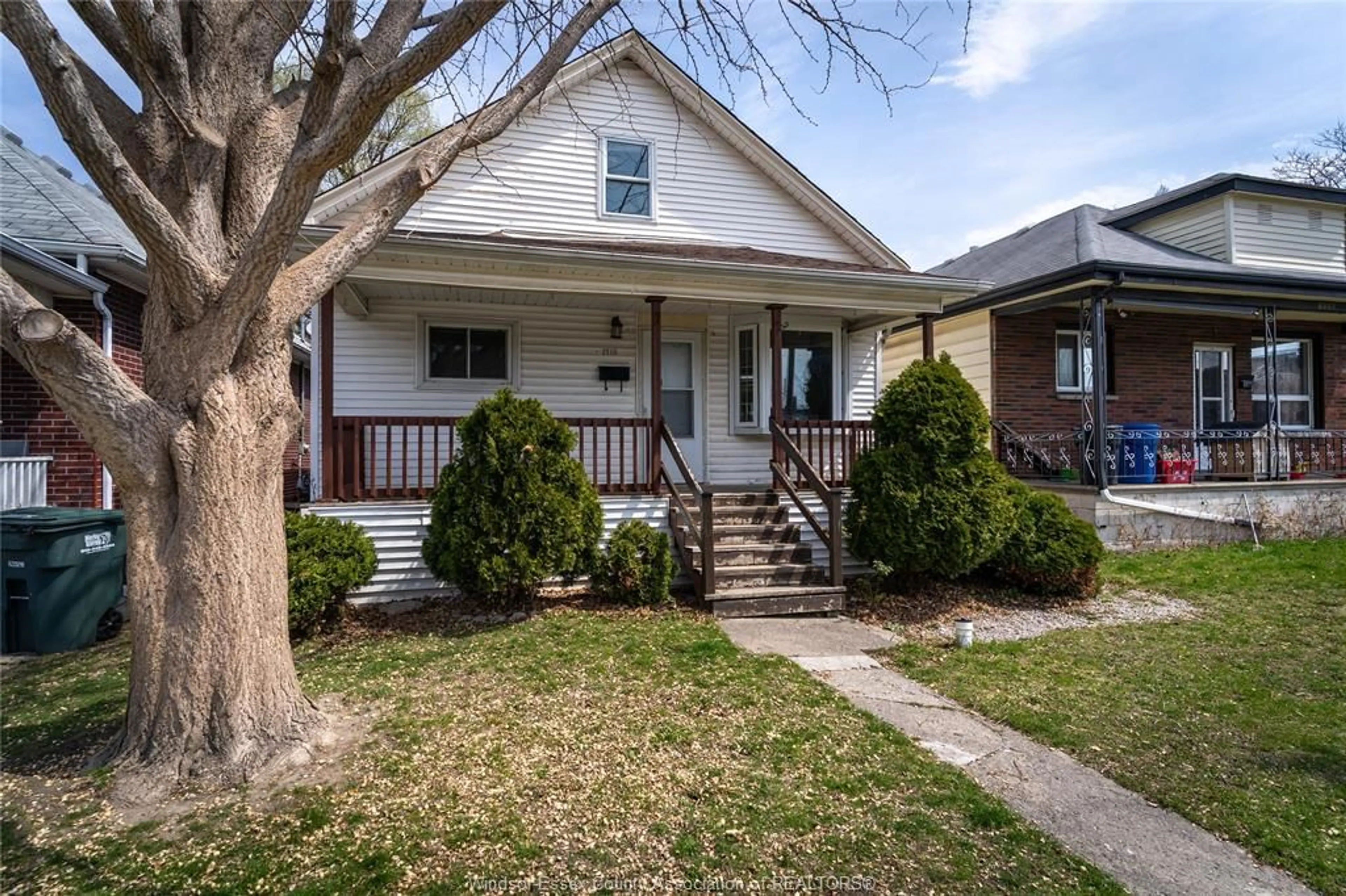 Unknown for 1718 HIGHLAND Ave, Windsor Ontario N8X 3S1